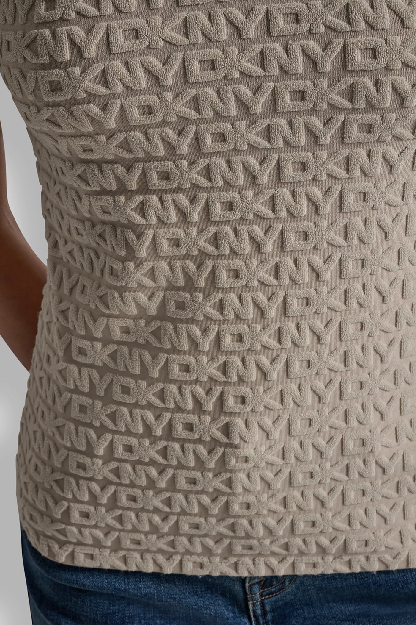 LOGO JACQUARD SHORT SLEEVE CREW NECK TEE VIEW 6 | Tees & Tanks