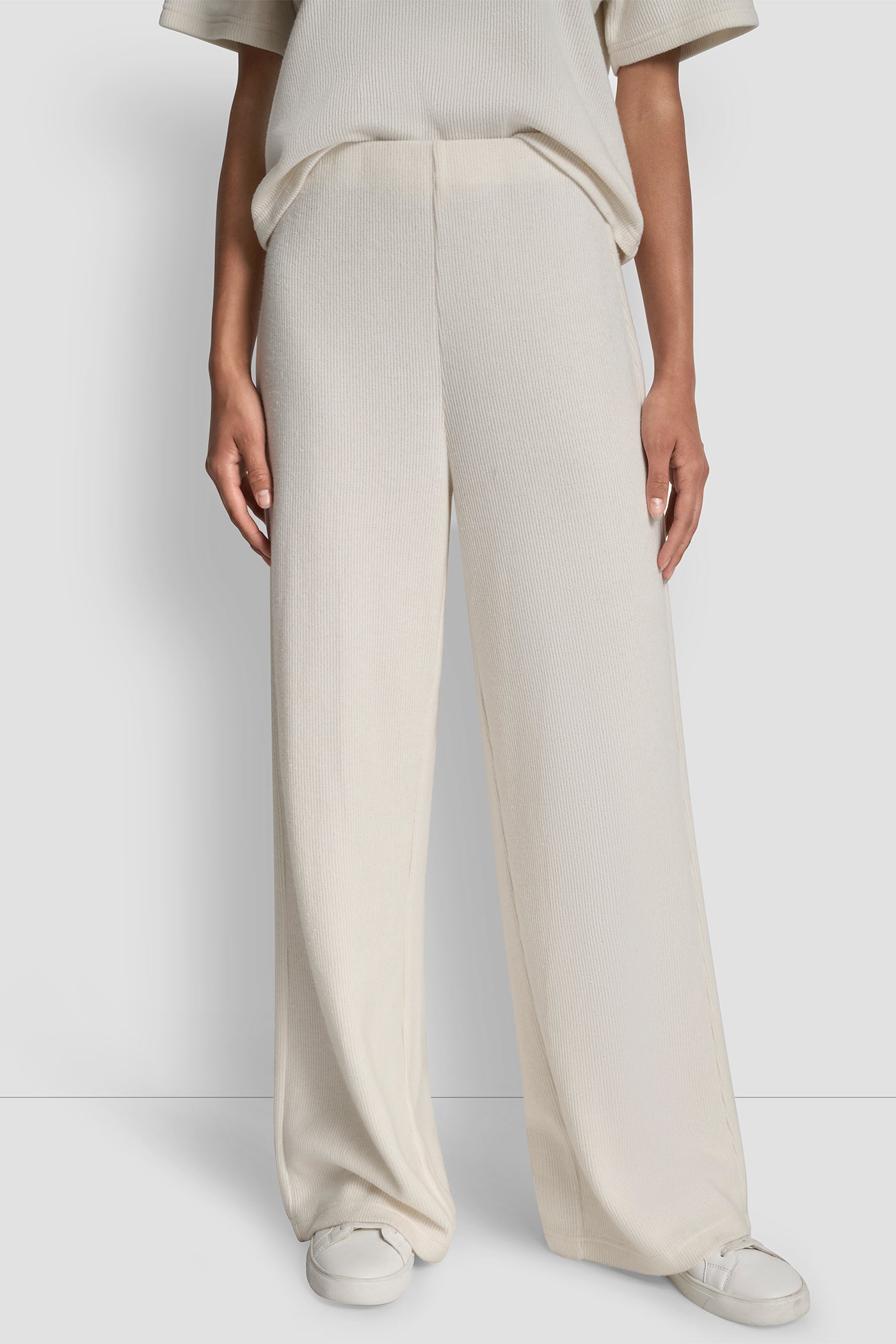 EGGNOG HIGH RISE WIDE LEG PANT, FRONT VIEW | DKNY Promo