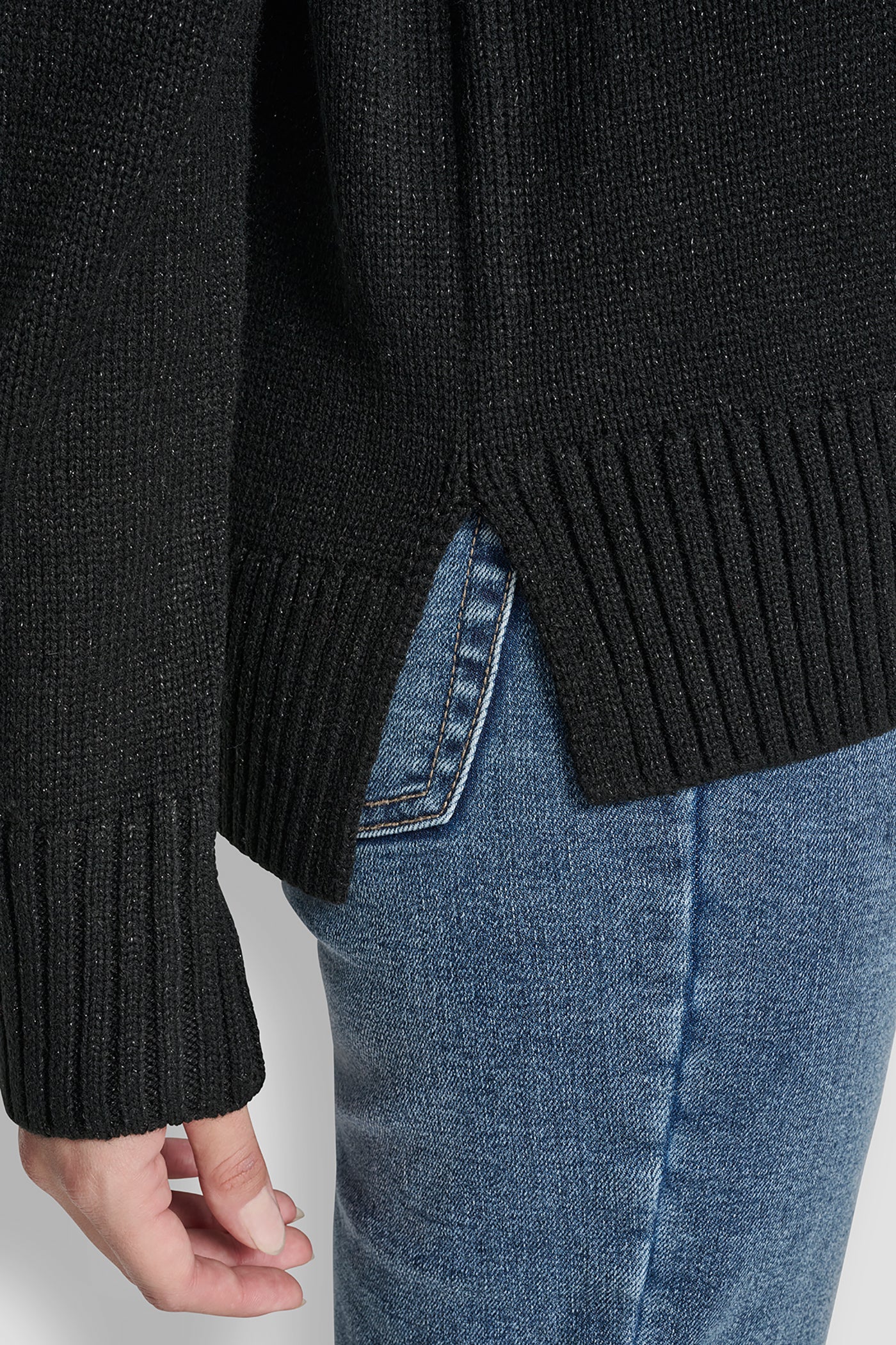 LOGO TURTLENECK HIGH LOW SWEATER VIEW 2