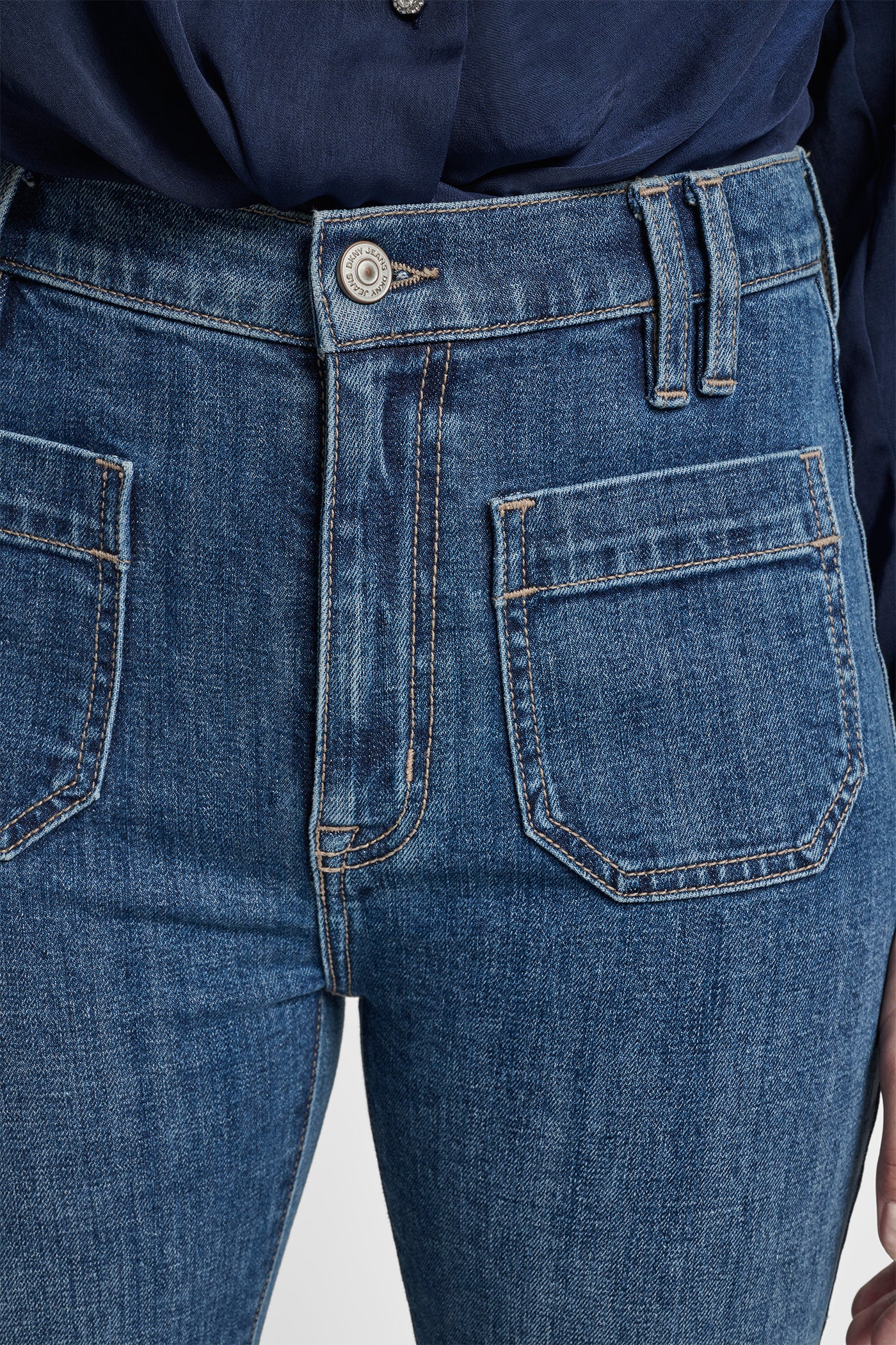 HIGH RISE RELAXED FLARE WITH POCKETS VIEW 5