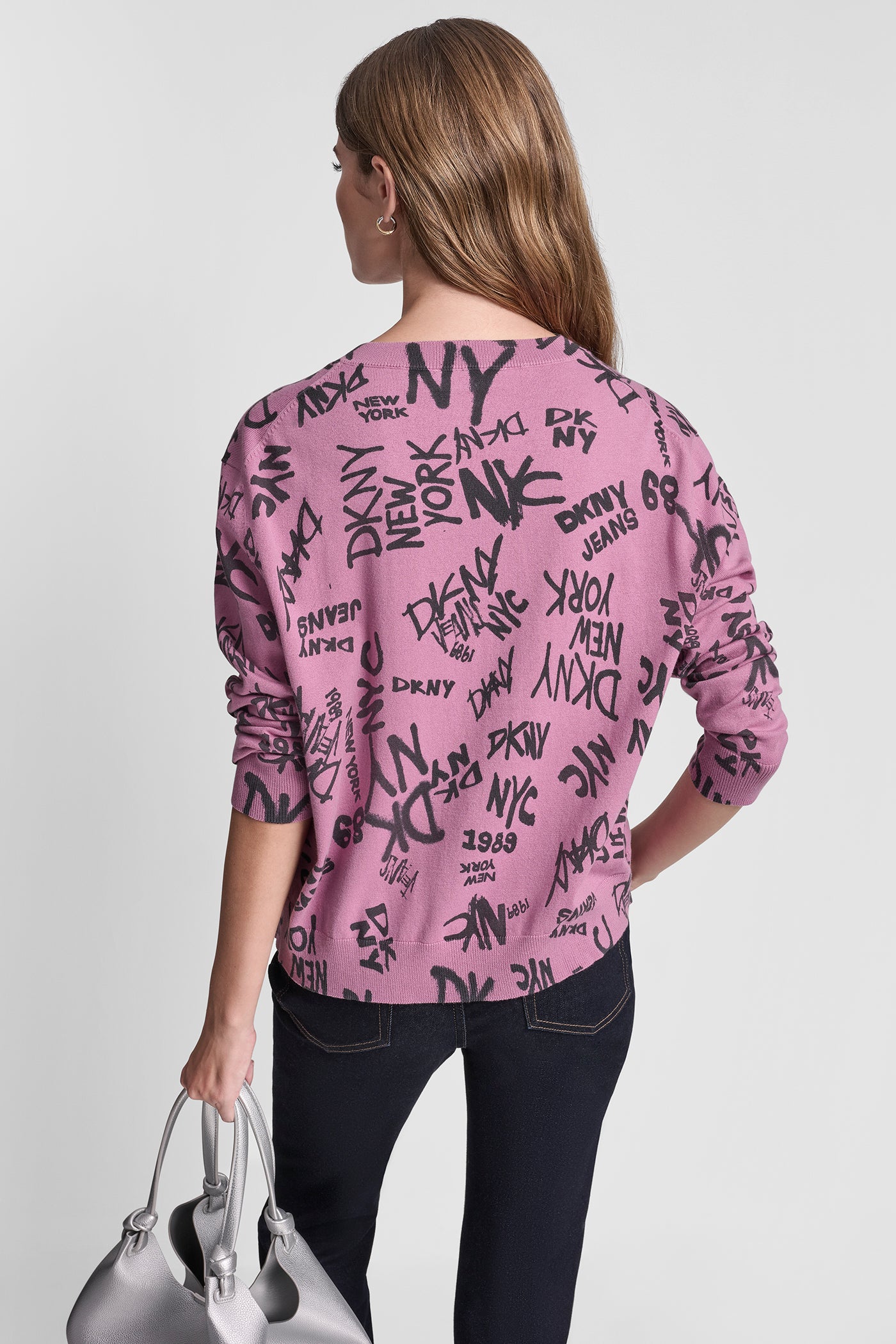 Dusty Orchid LOGO PRINTED V-NECK PULLOVER, VIEW 2 | DKNY JEANS