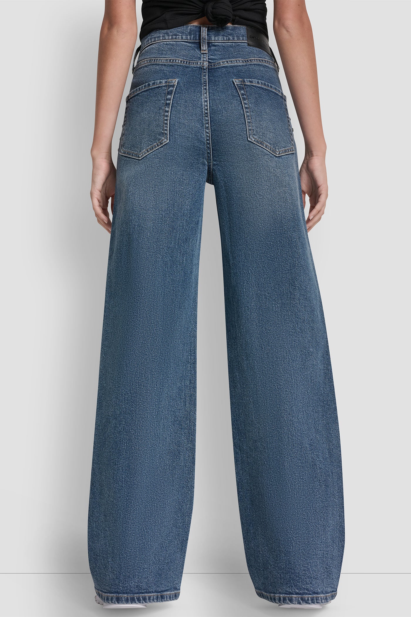 CLAREMONT HIGH RISE MODERN WIDE LEG 32" VIEW 3 | All Products