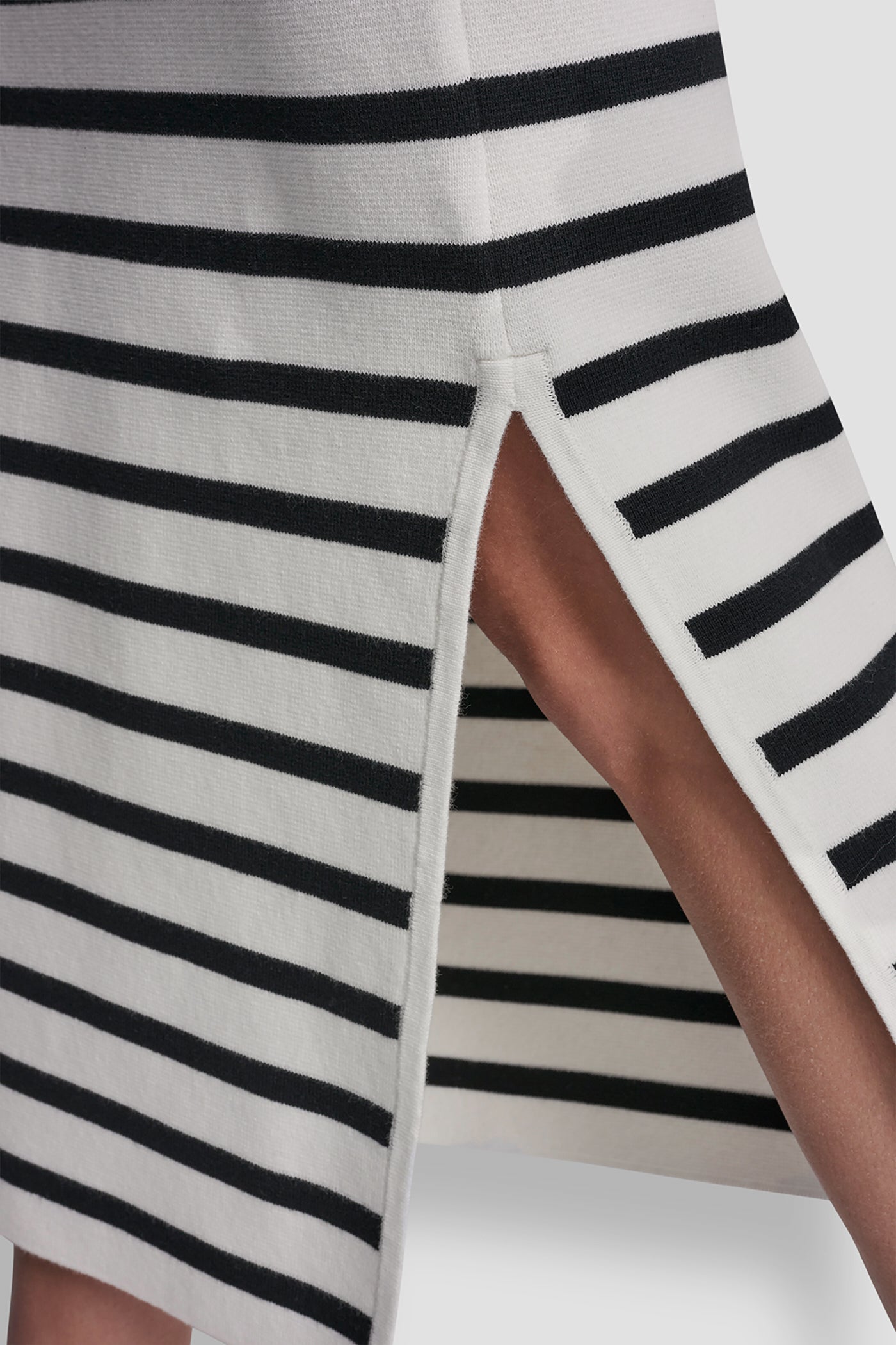 STRIPED MIDI SKIRT WITH SIDE SLIT VIEW 5 | Skirts
