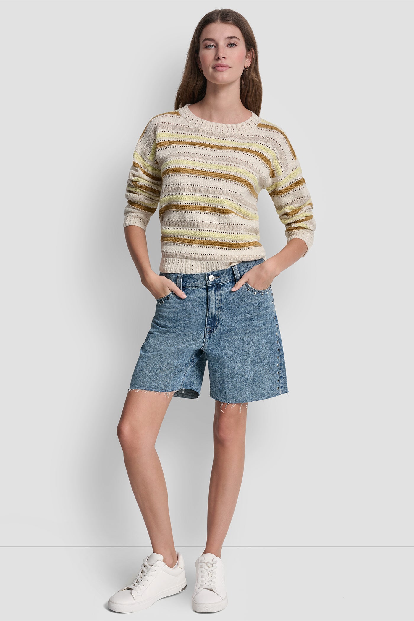 MID-RISE RELAXED SHORT VIEW 6 | SALE CLOTHING