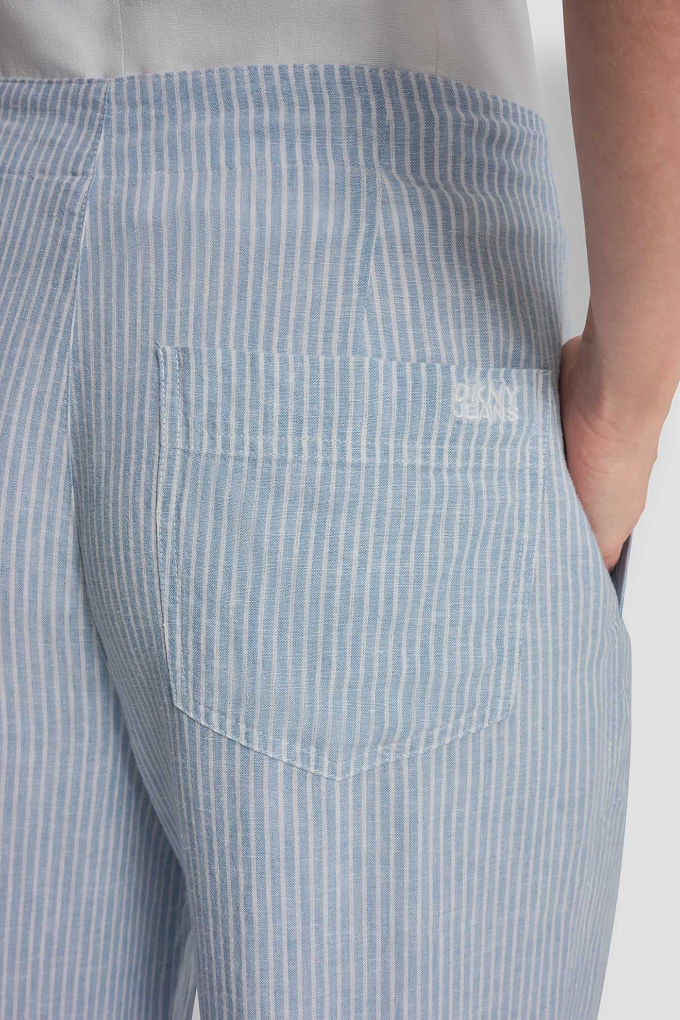 CROPPED WIDE LEG LINEN-BLEND PANTS VIEW 7 | The Vacation Edit