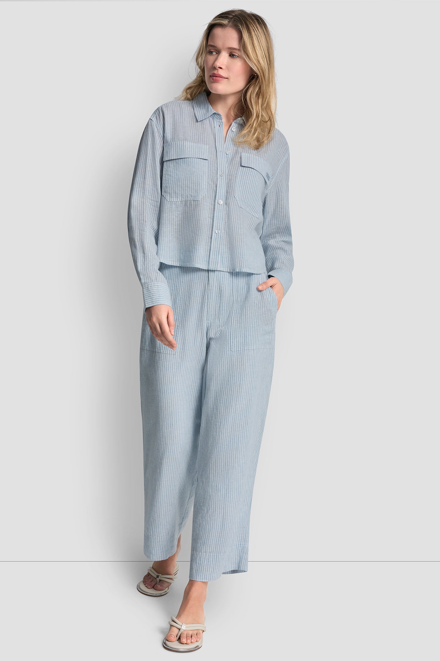 LINEN-BLEND BUTTON-FRONT SHIRT VIEW 4 | The Vacation Edit