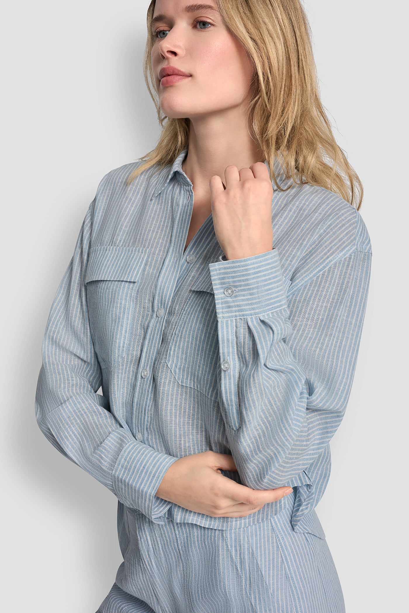 LINEN-BLEND BUTTON-FRONT SHIRT VIEW 5 | The Vacation Edit