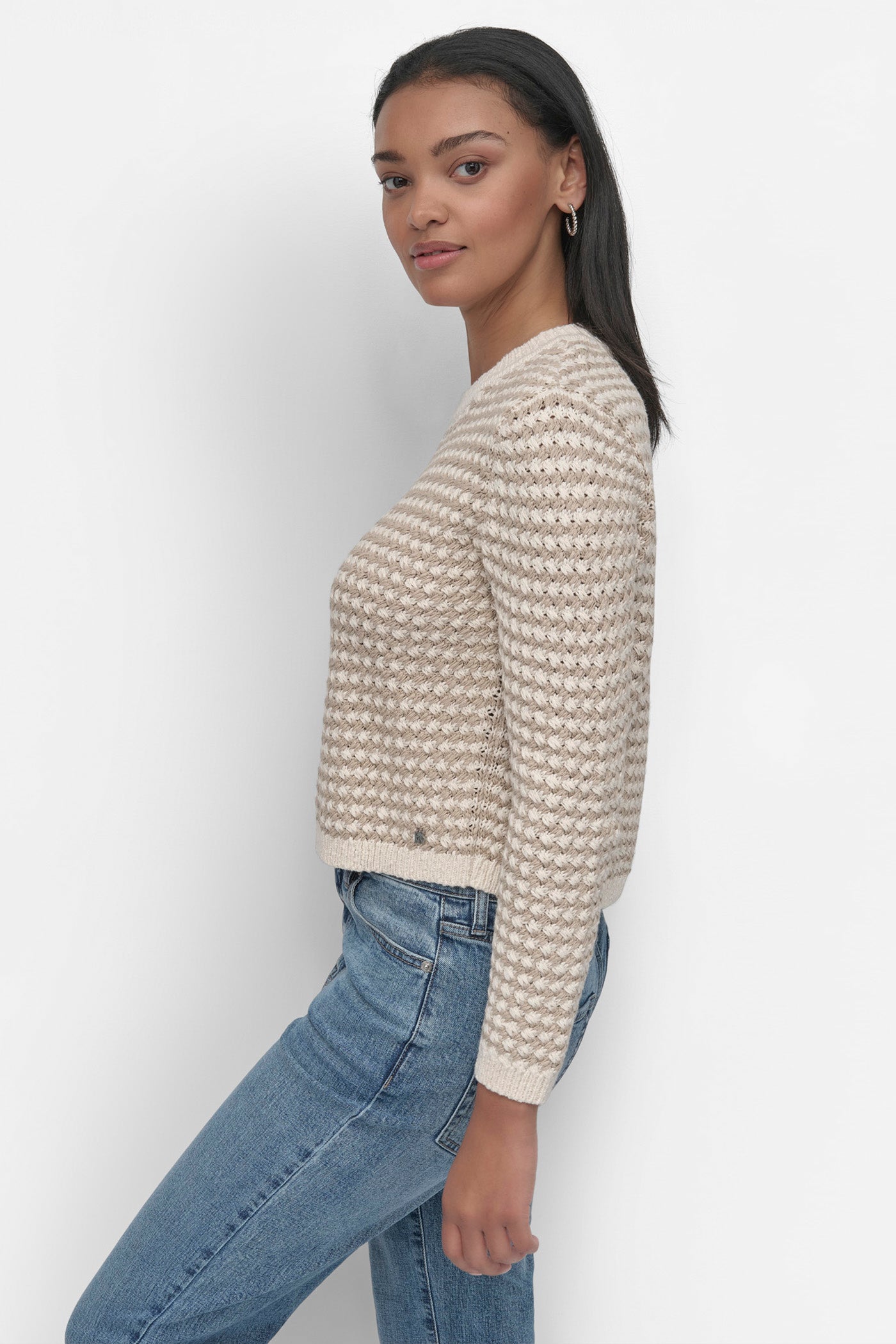 CREW NECK CHUNKY STITCH TOP VIEW 3