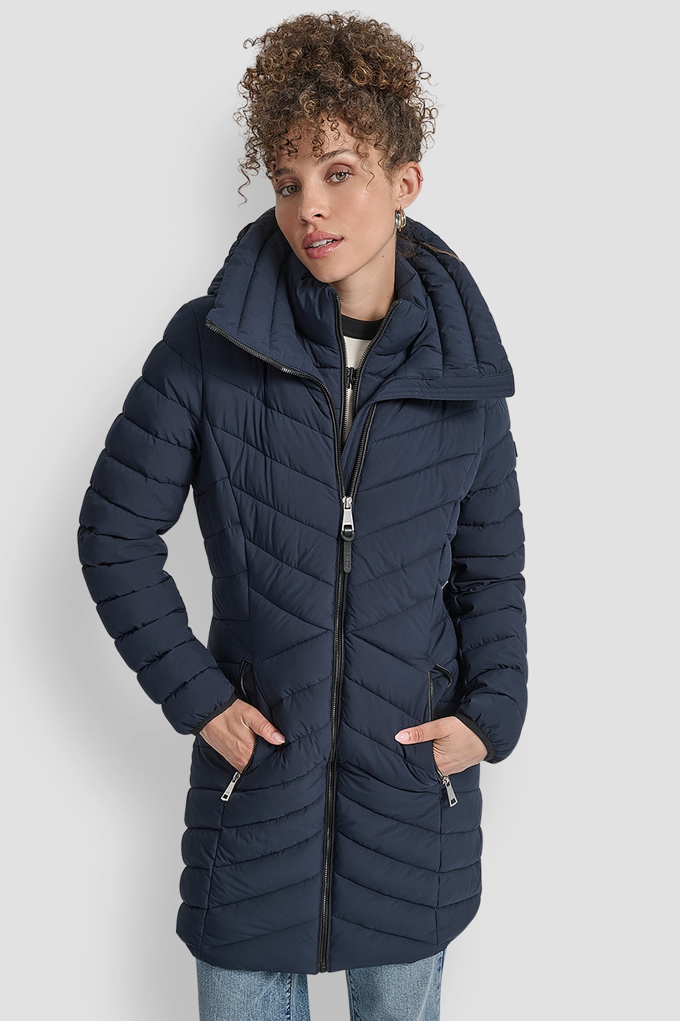 DARK NAVY LONG PACKABLE VESTIE WALKER, FRONT VIEW | WOMENS COATS & JACKETS