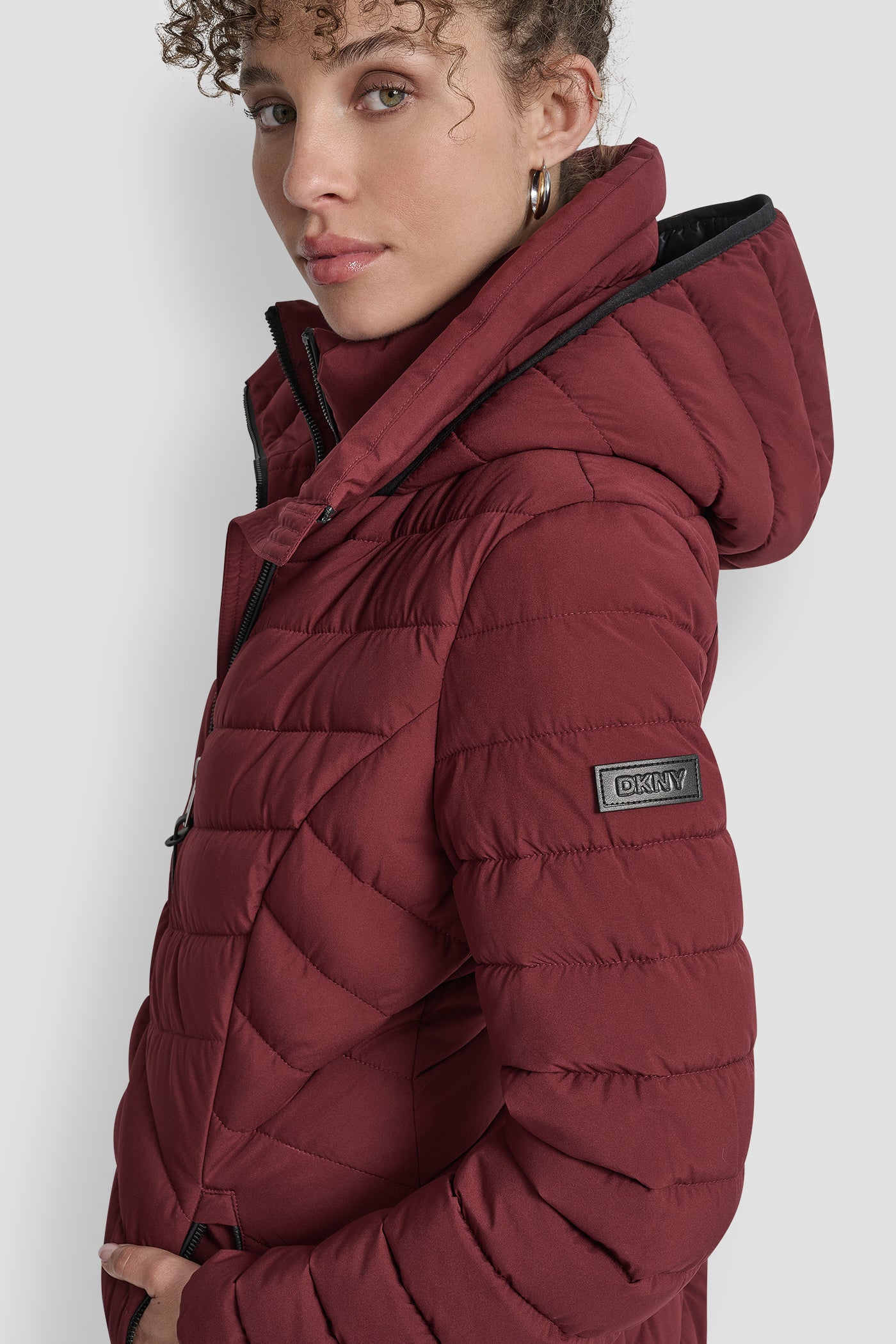 LONG PACKABLE VESTIE WALKER VIEW 4 | New Arrivals