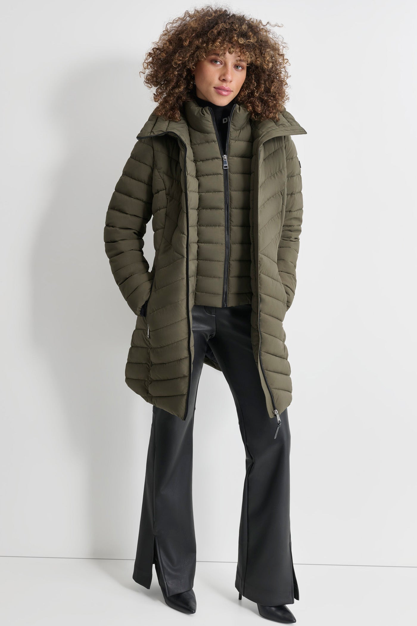 LONG PACKABLE VESTIE WALKER VIEW 7 | DKNY Promo