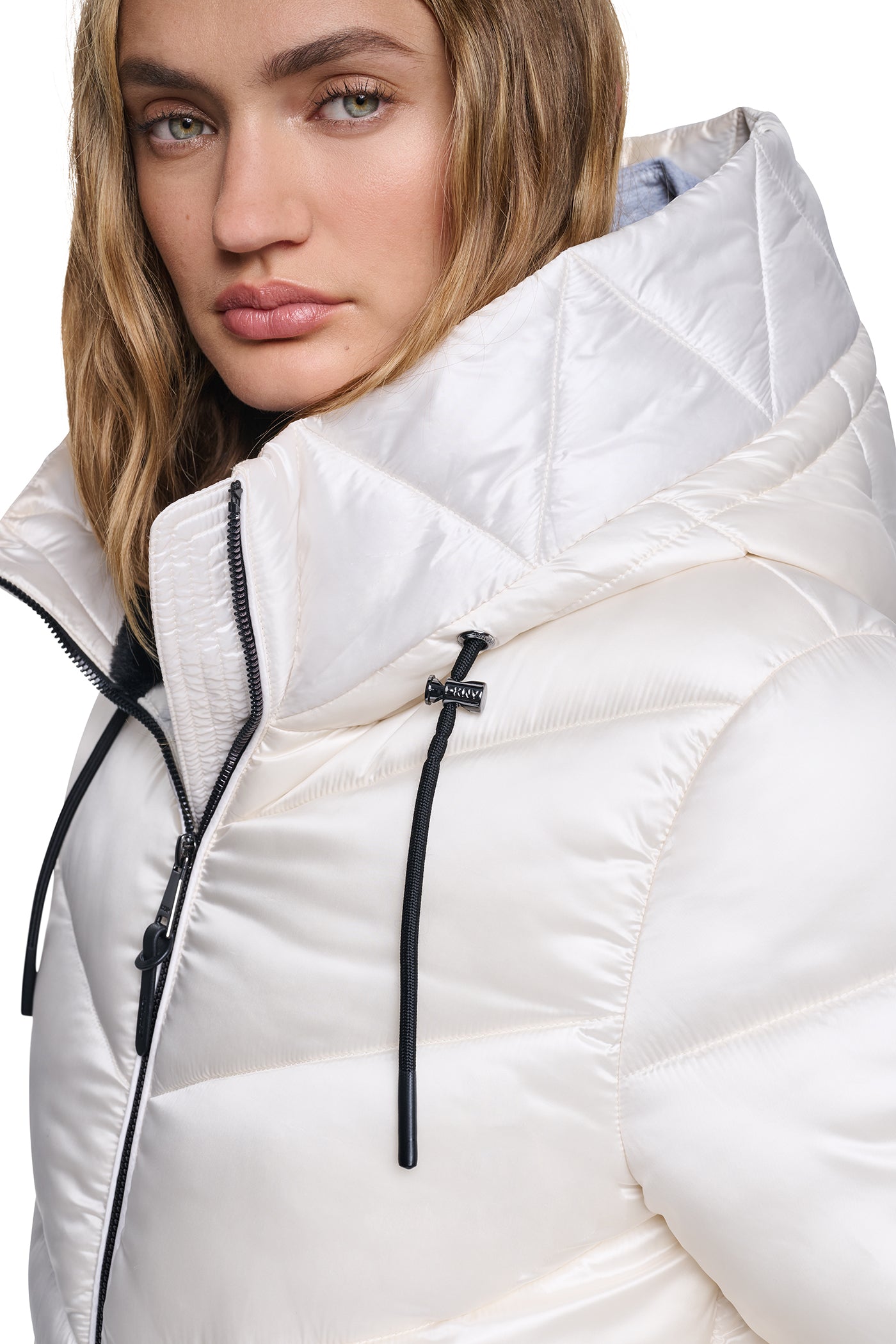 PEARALIZED HOODED PUFFER VIEW 5