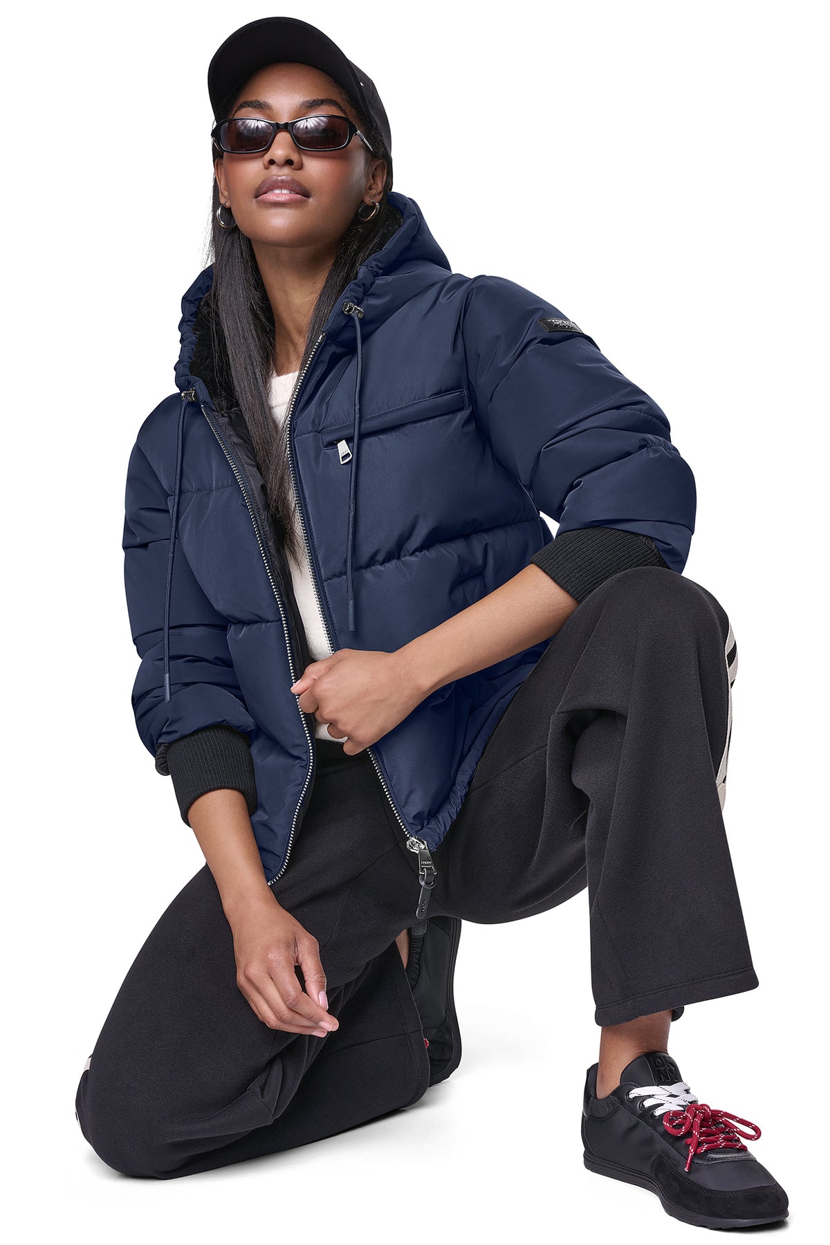 CONTRAST LINED SHORT HOODED PUFFER VIEW 1