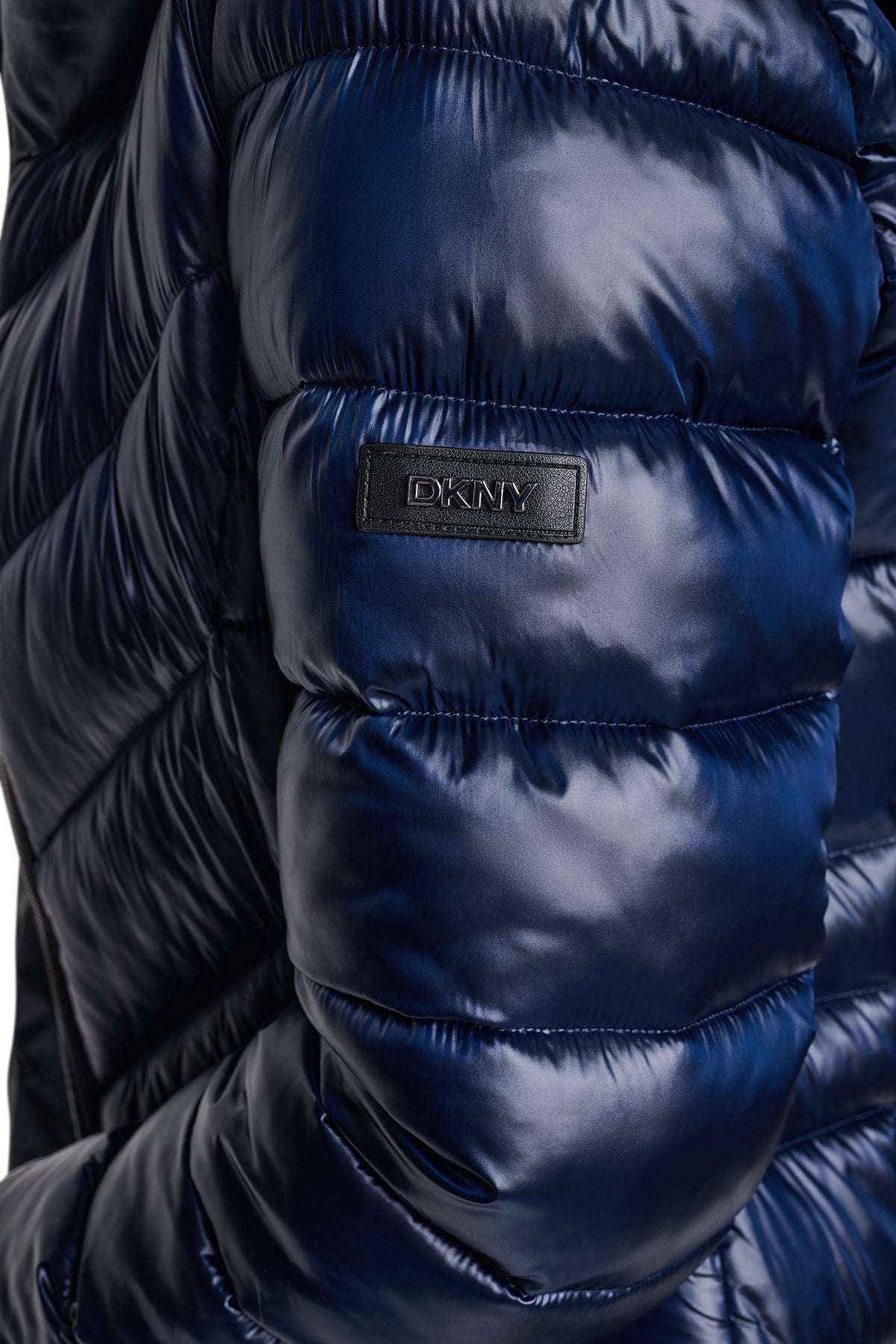 PEARLIZED CHEVRON PUFFER VIEW 2