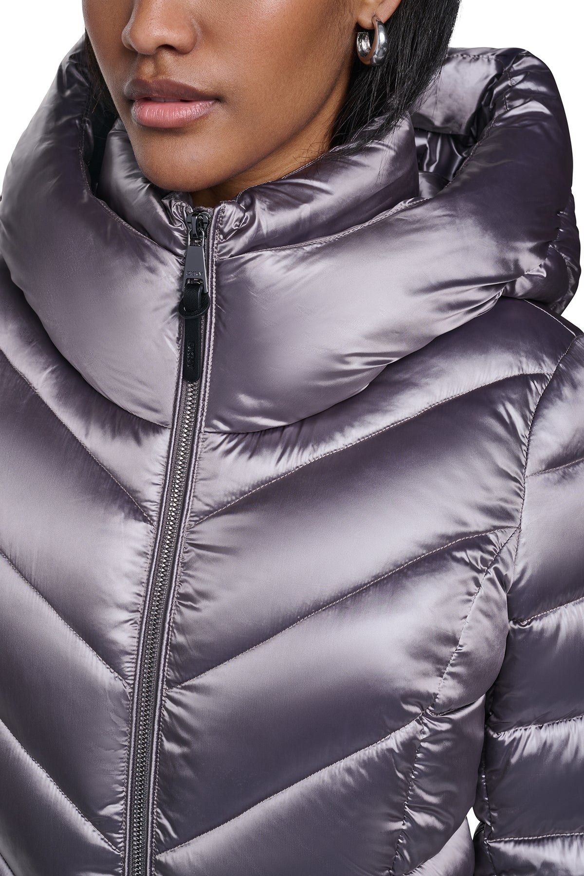 PEARLIZED CHEVRON PUFFER View 2 | Fall Collection