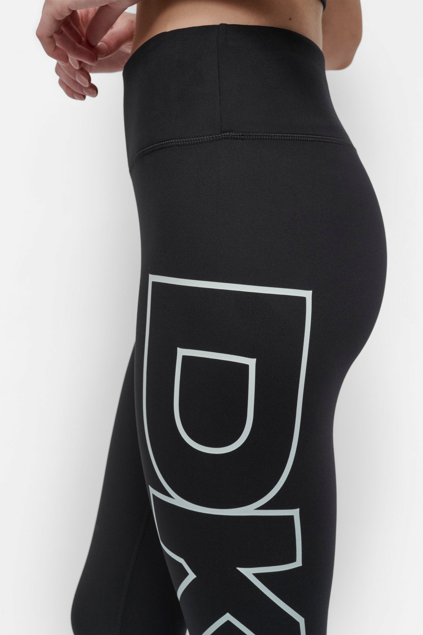 MID-RISE LOGO 7/8 COMPRESSION LEGGING VIEW 4 | Leggings