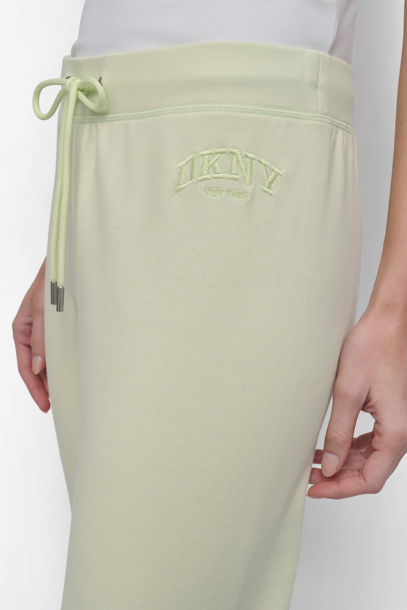 HIGH-RISE LOGO EMBROIDERED TAPERED JOGGER VIEW 4 | Sweatshirts & Joggers