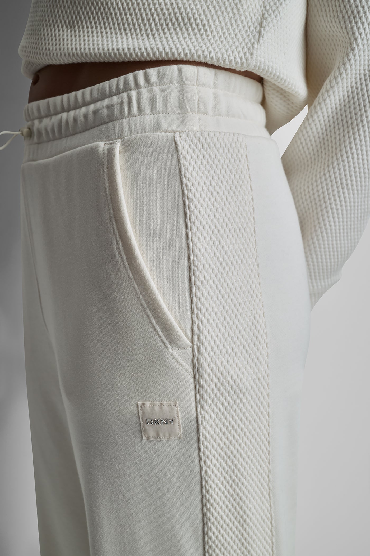 JACQUARD MIX HIGH-RISE ANKLE PANT VIEW 6 | DKNY Sport