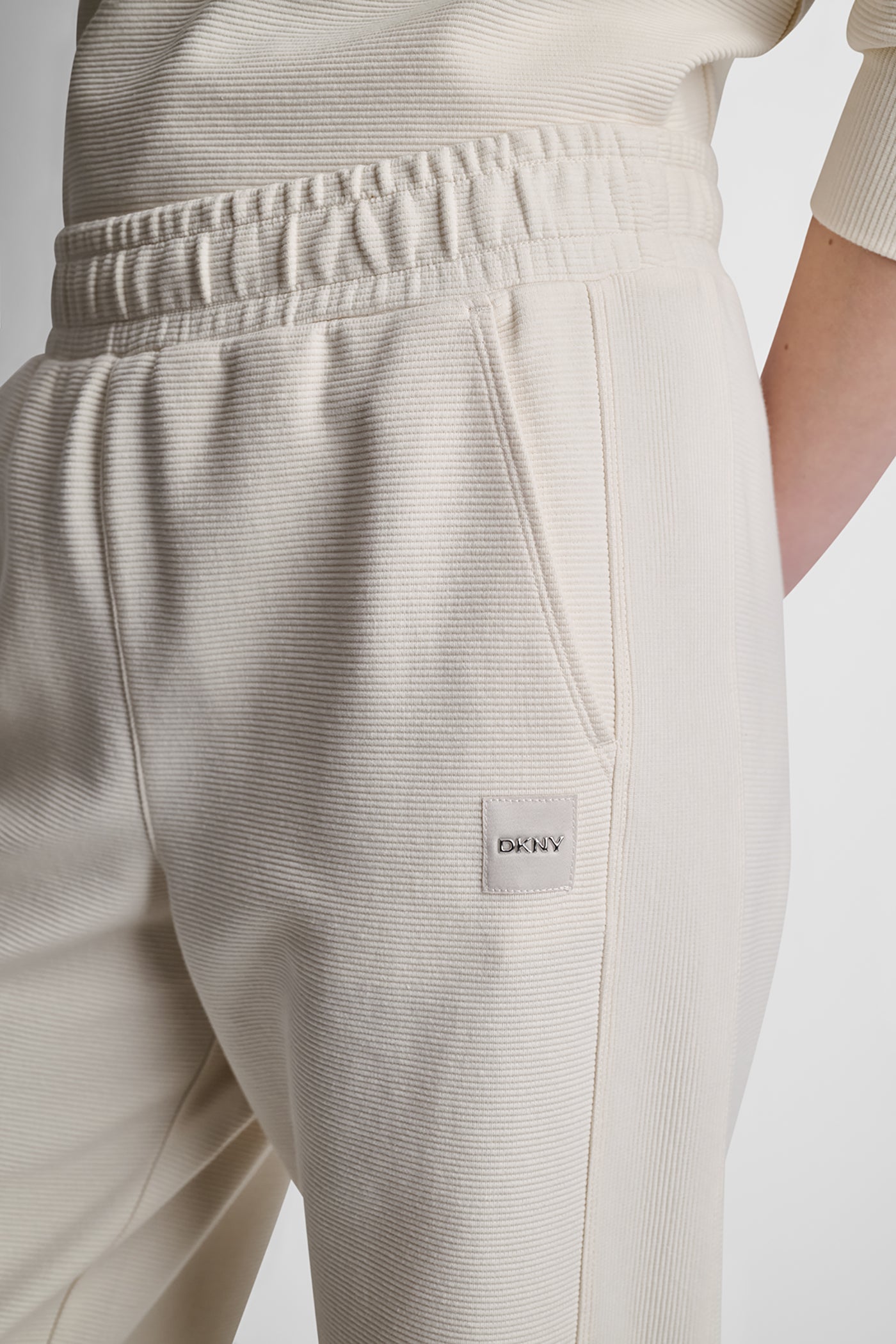HIGH-RISE RIB TRACK PANTS VIEW 5 | Summer Collection