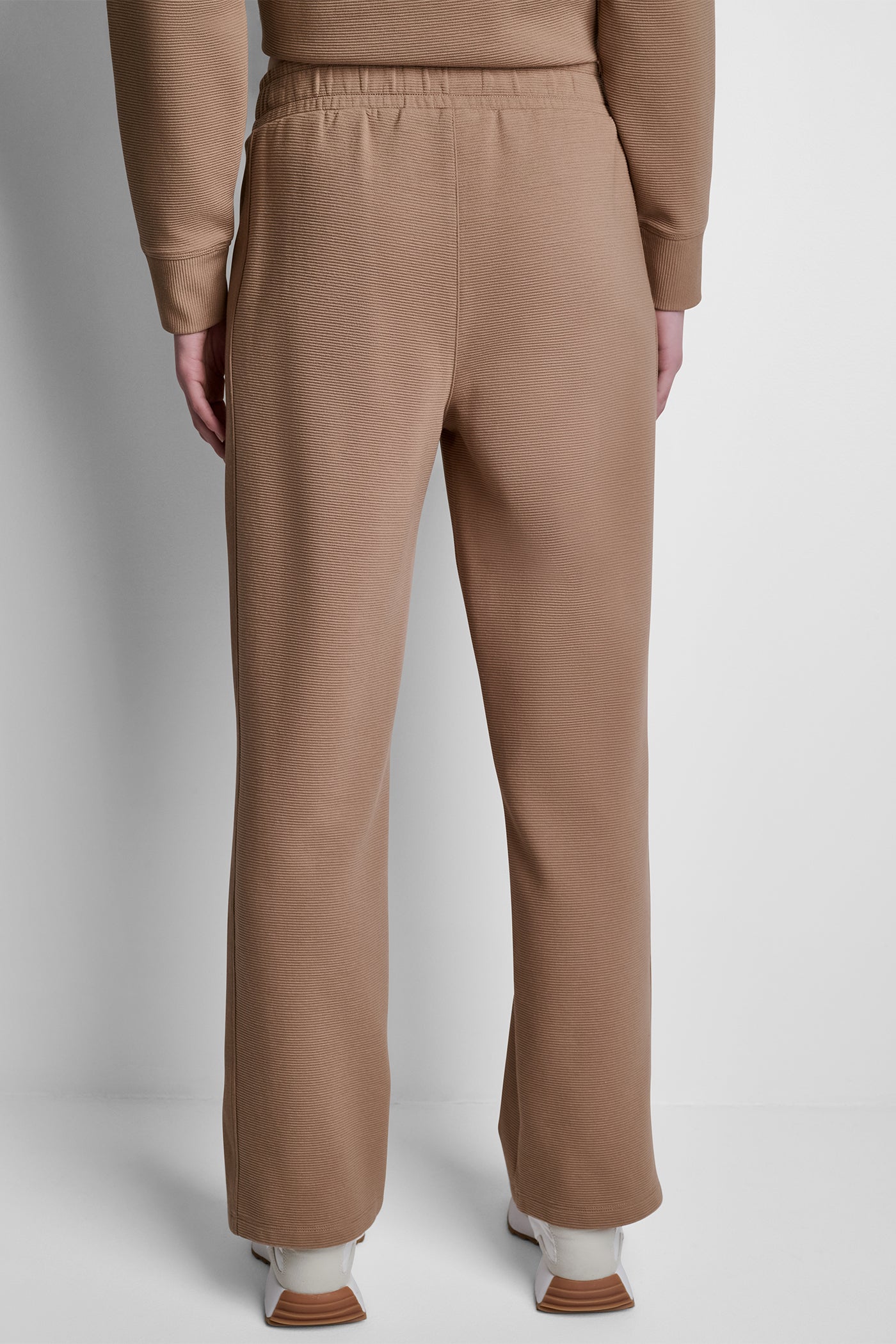 HIGH-RISE RIB TRACK PANTS VIEW 3 | Summer Collection