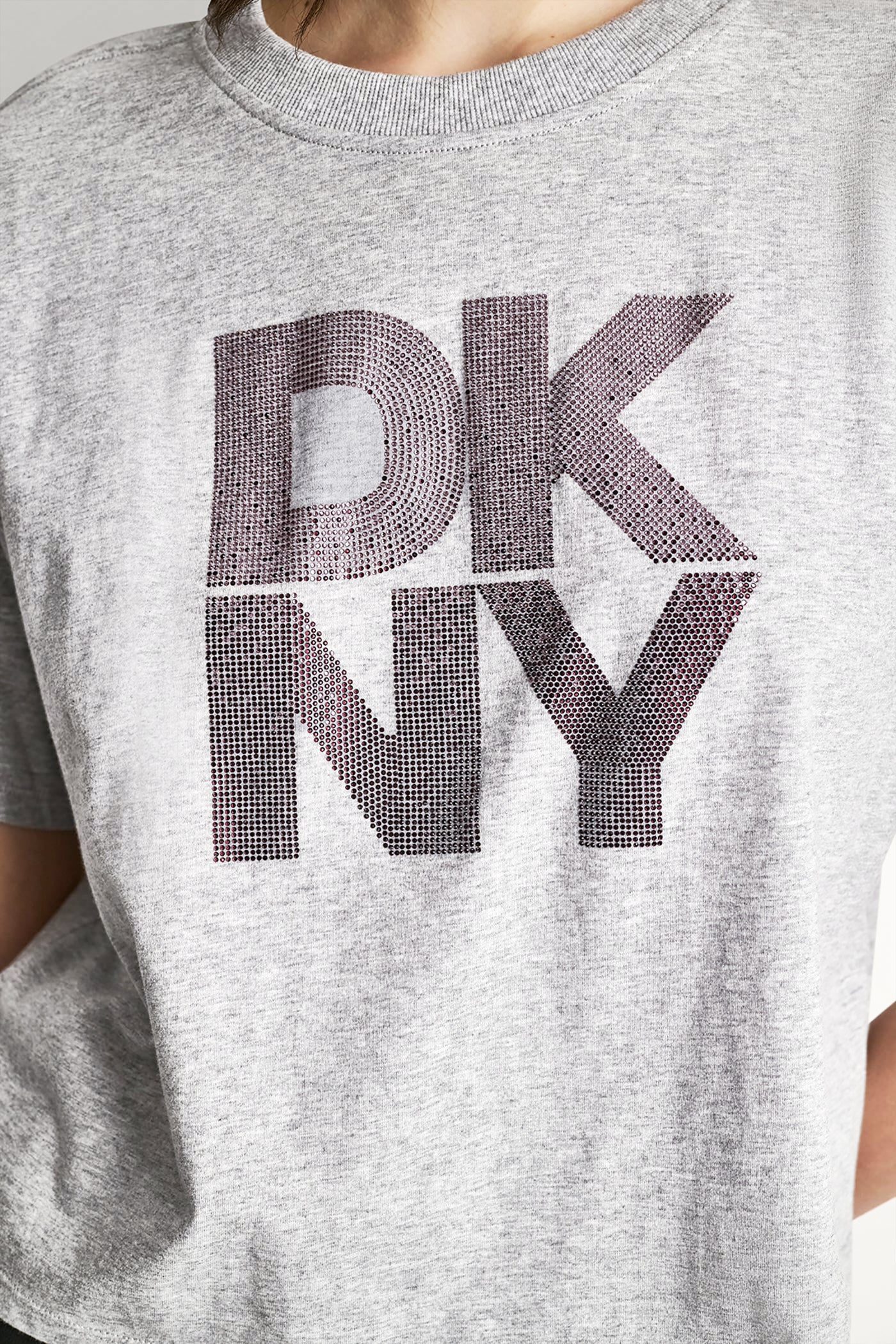 STACKED OMBRE RHINESTONE LOGO TEE VIEW 7 | New clothing