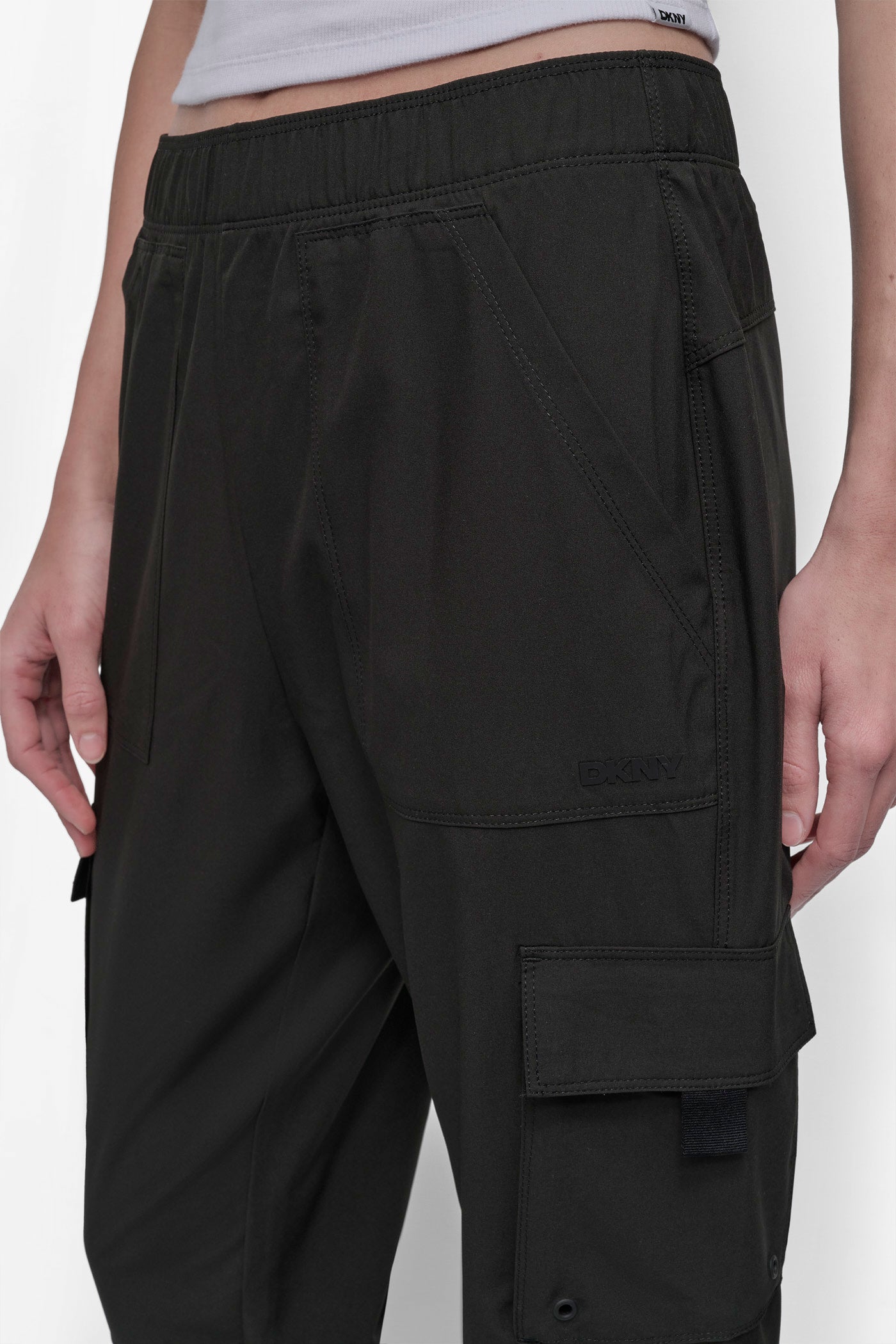 HIGH-RISE COMMUTER CARGO JOGGER VIEW 4 | Sweatshirts & Joggers