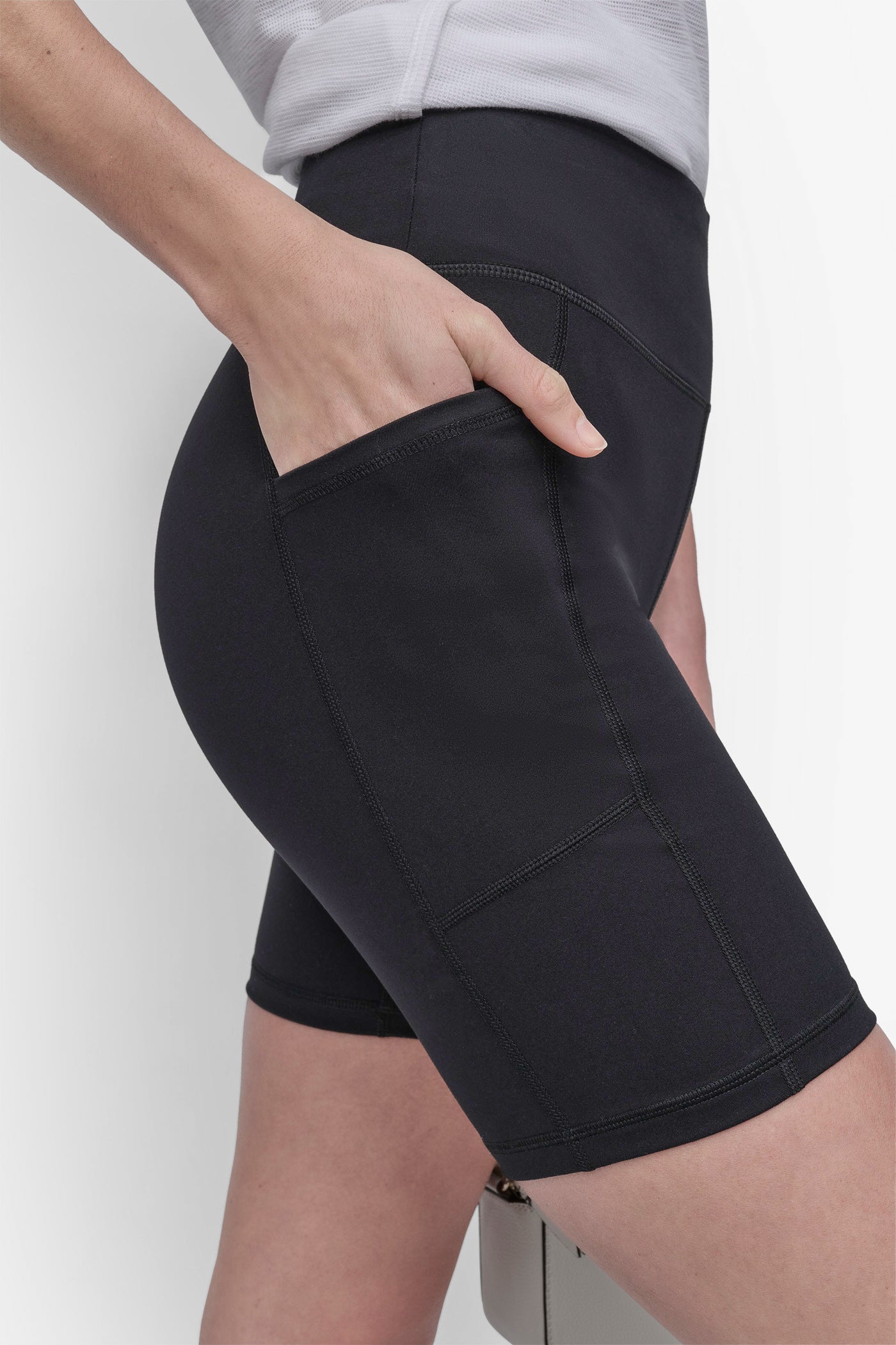 MID-RISE LOGO 7/8 BIKER SHORT VIEW 5 | Leggings