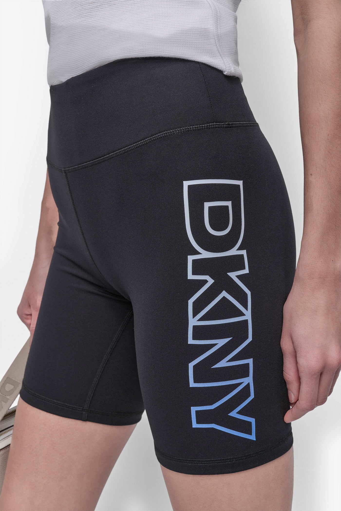 MID-RISE LOGO 7/8 BIKER SHORT VIEW 4 | Leggings