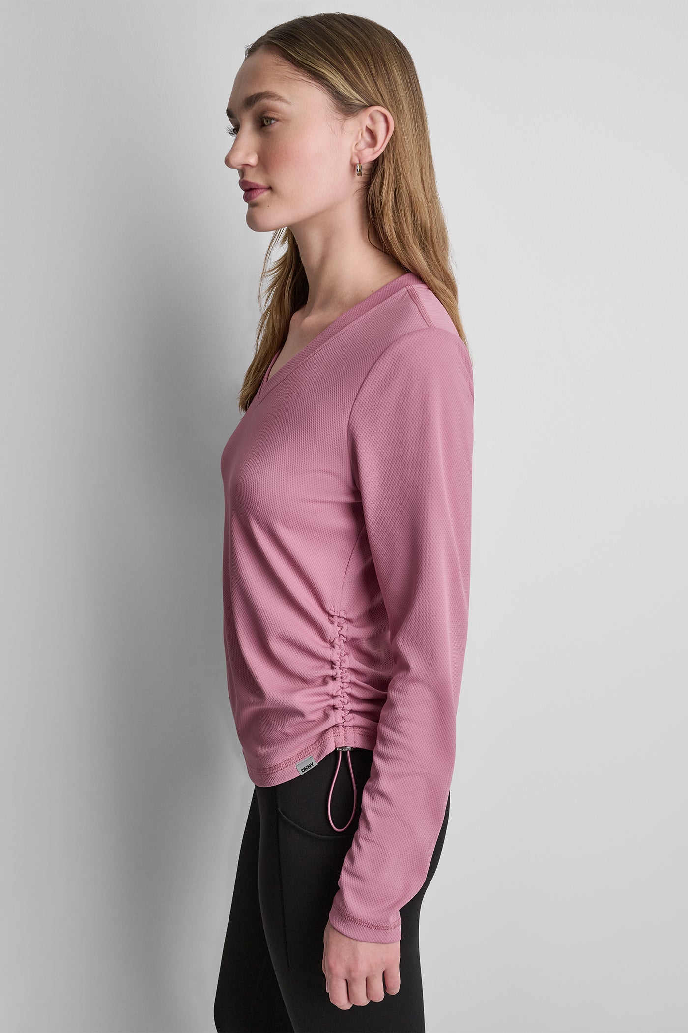 LONG SLEEVE V-NECK TECH TEE VIEW 4 | Summer Collection