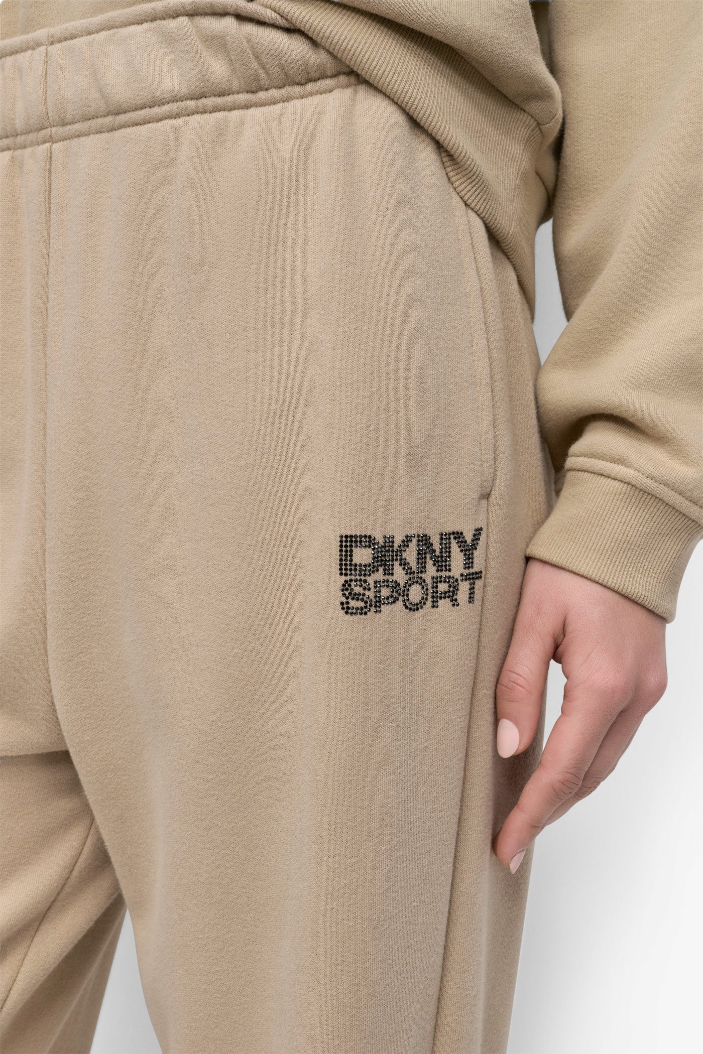 EXTRA HIGH-RISE LOGO-EMBELLISHED SWEATPANT VIEW 4 | MATCHING SETS