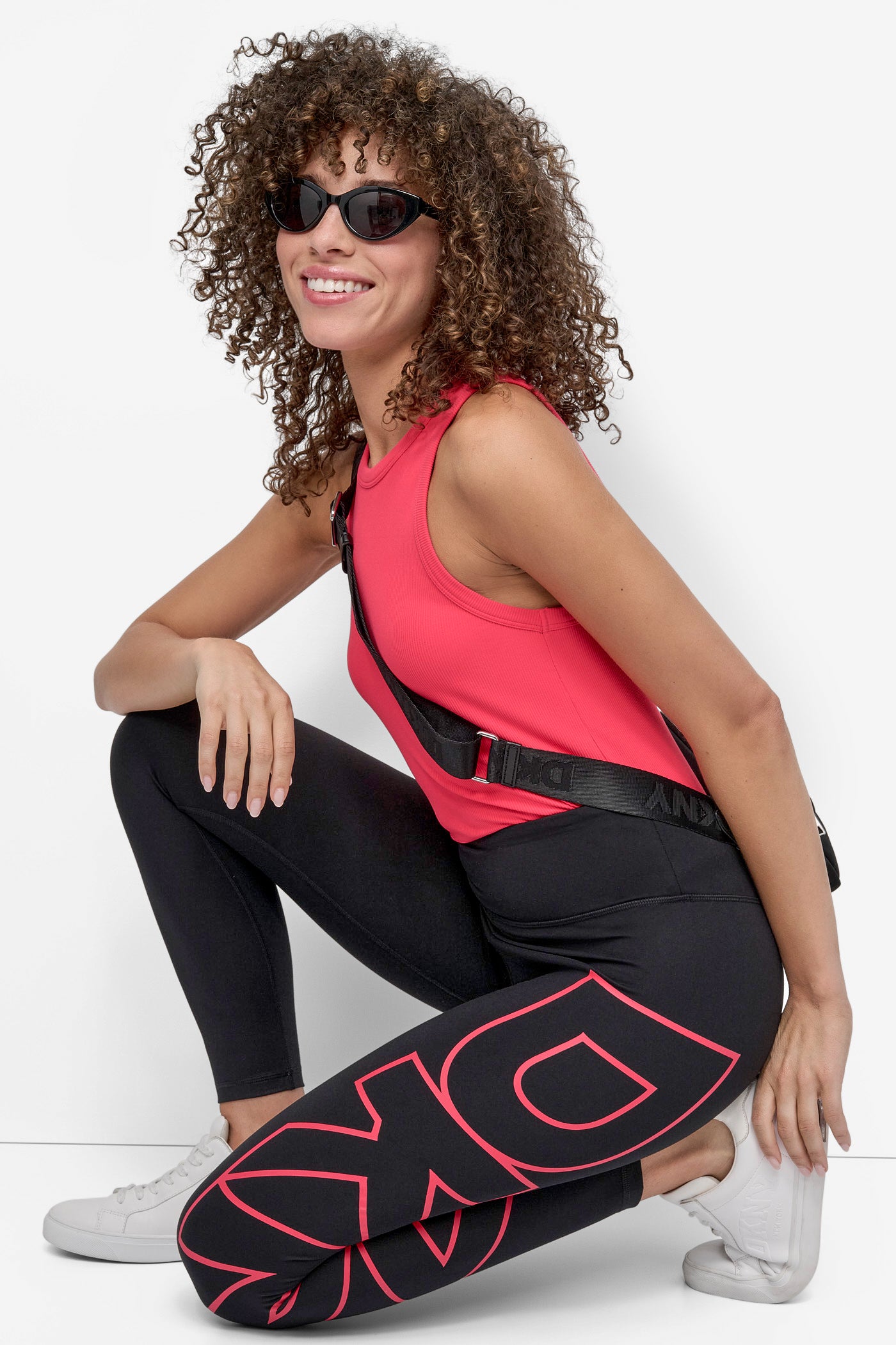 HIGH WAIST 7/8 BALANCE COMPRESSION EXPLODED LOGO VIEW 5 | Leggings
