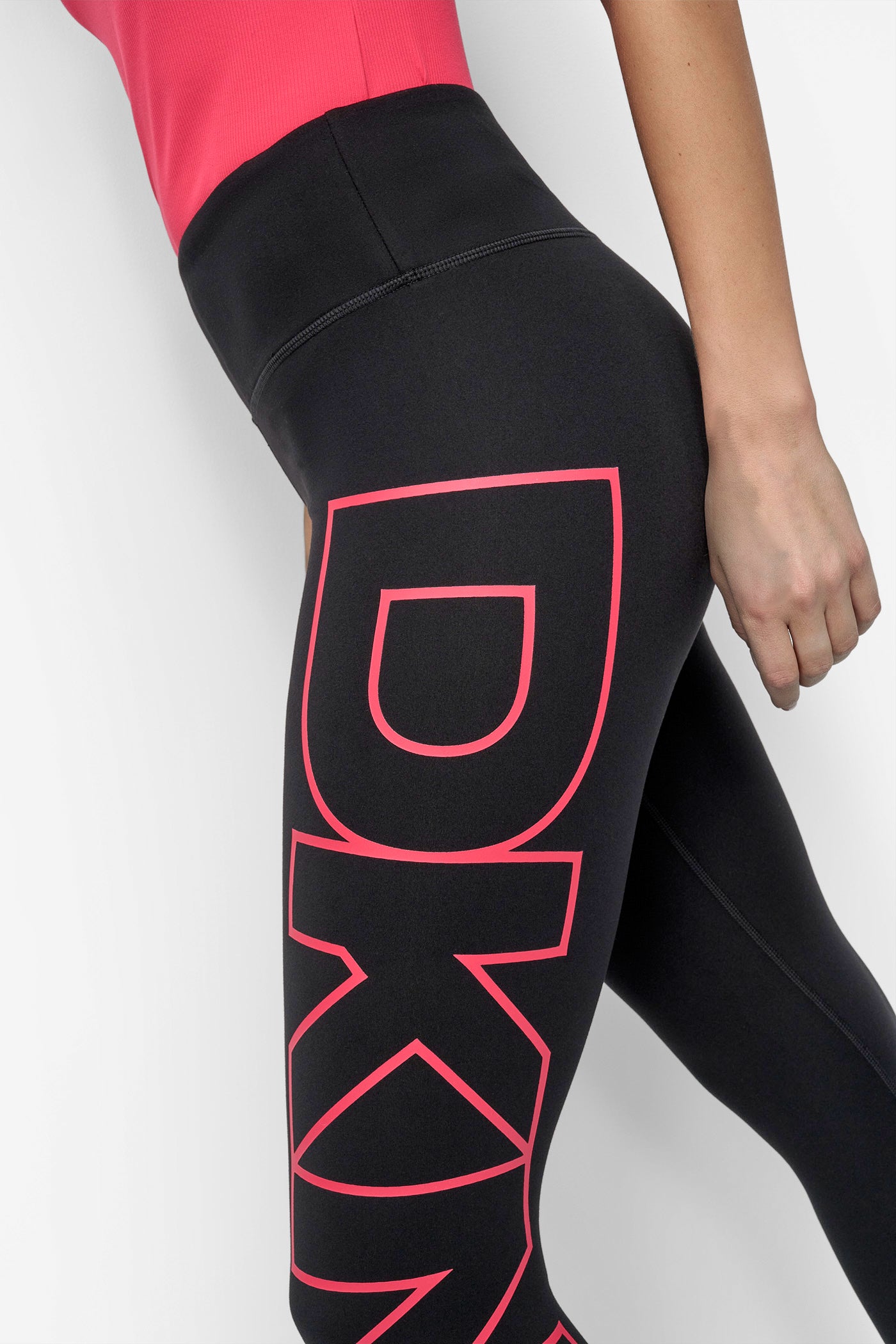 HIGH WAIST 7/8 BALANCE COMPRESSION EXPLODED LOGO VIEW 4 | Leggings