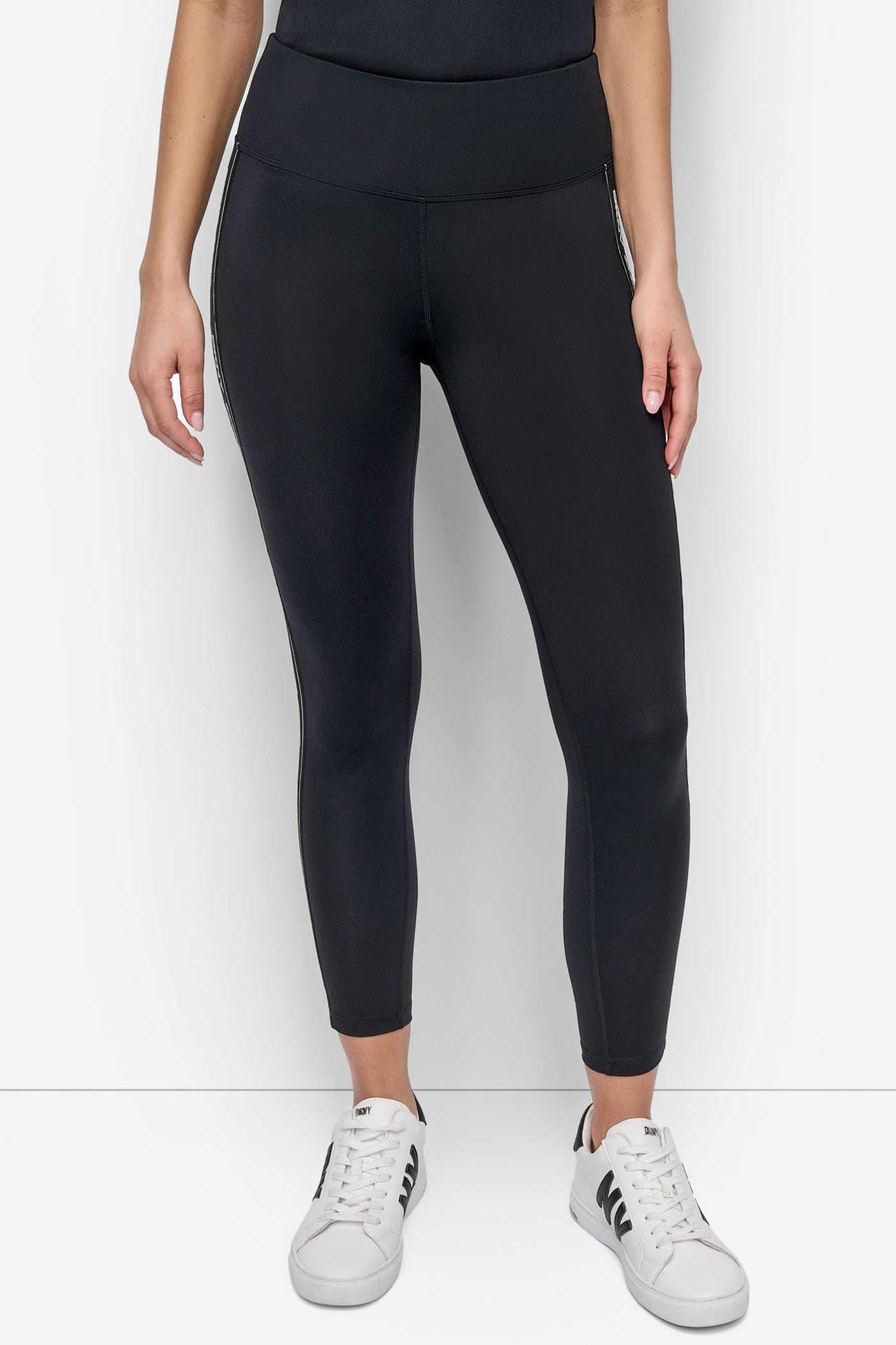 Black/Black BALANCE COMPRESSION HIGH WAIST 7/8 TIGHT WITH LOGO, FRONT VIEW | Leggings
