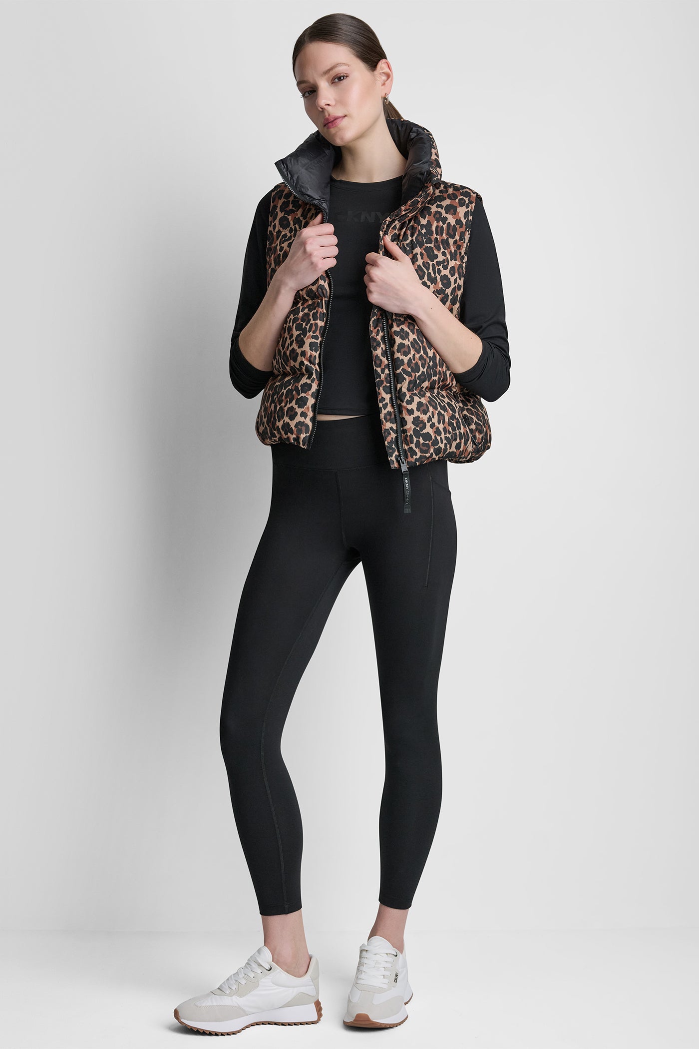 PRINTED MOCK NECK VEST VIEW 10