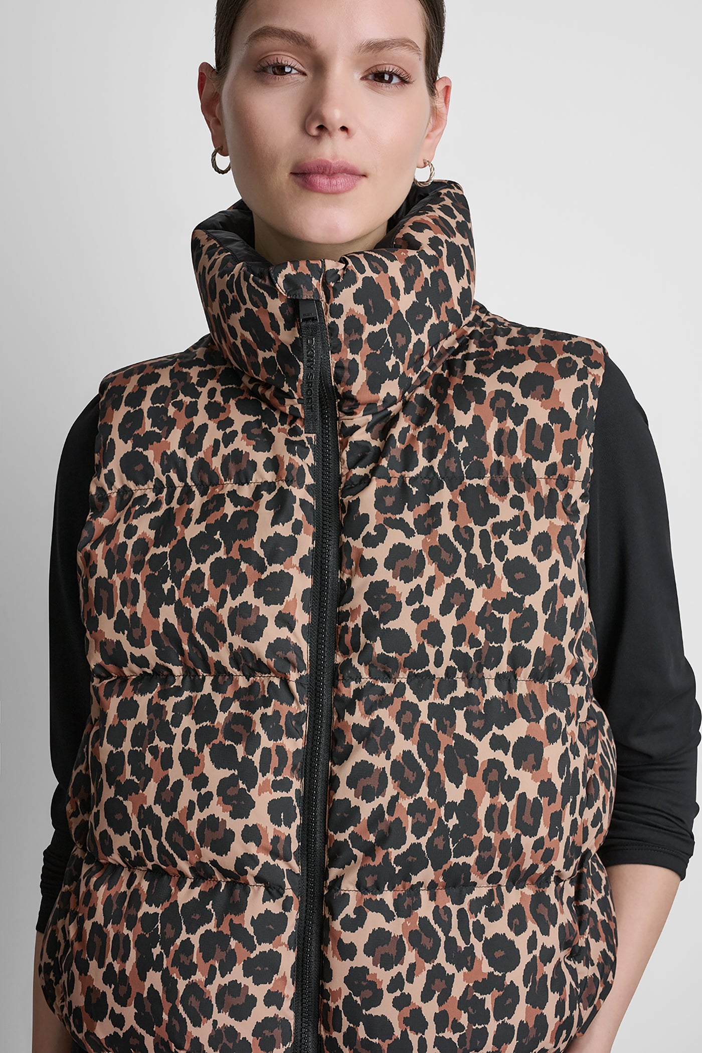 PRINTED MOCK NECK VEST VIEW 7
