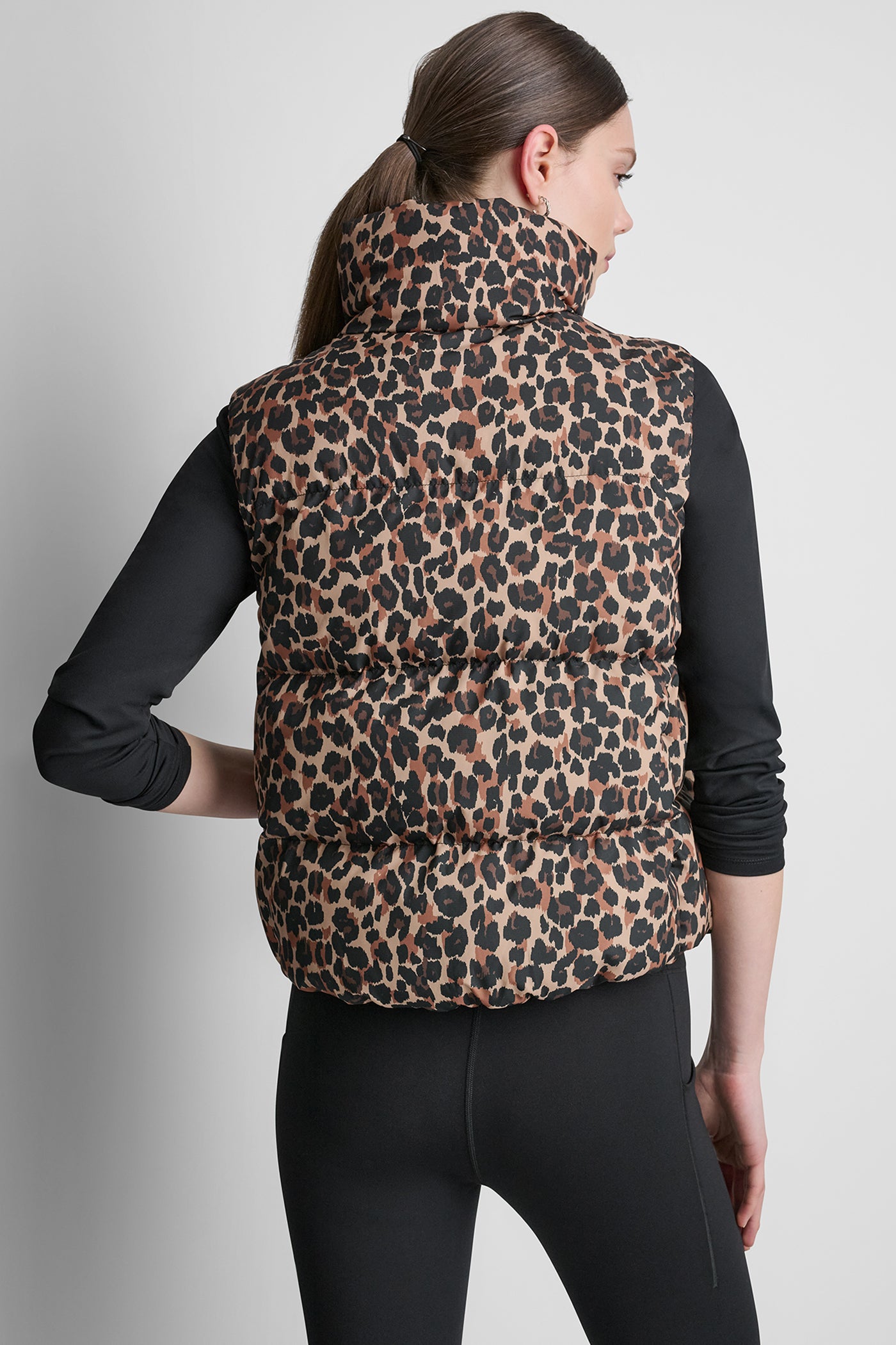 PRINTED MOCK NECK VEST VIEW 3