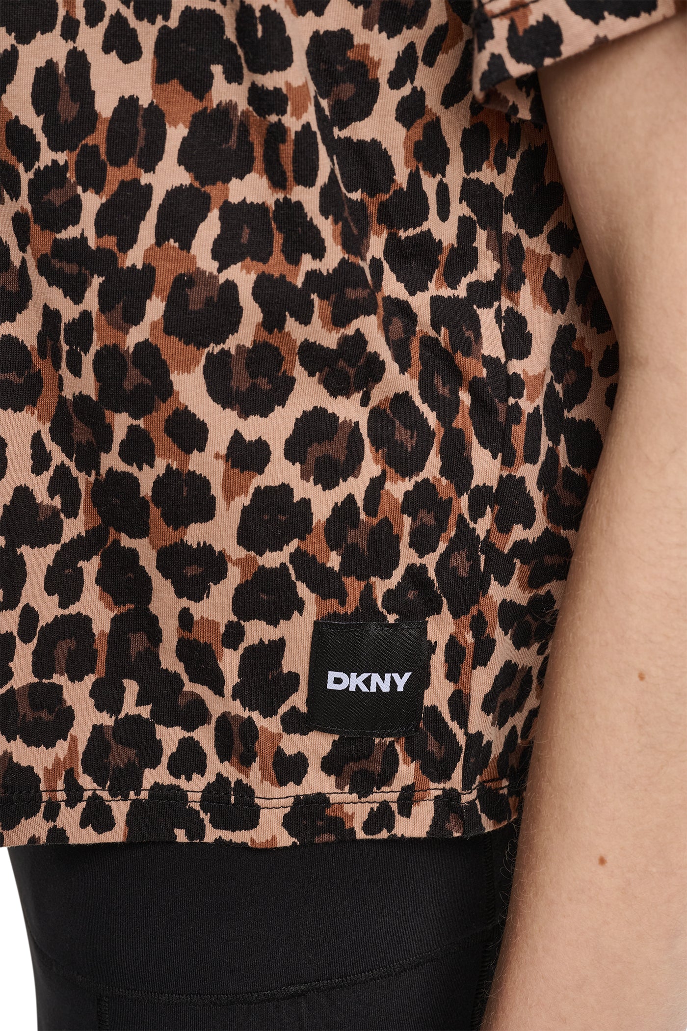 CROPPED ANIMAL PRINT TEE VIEW 7