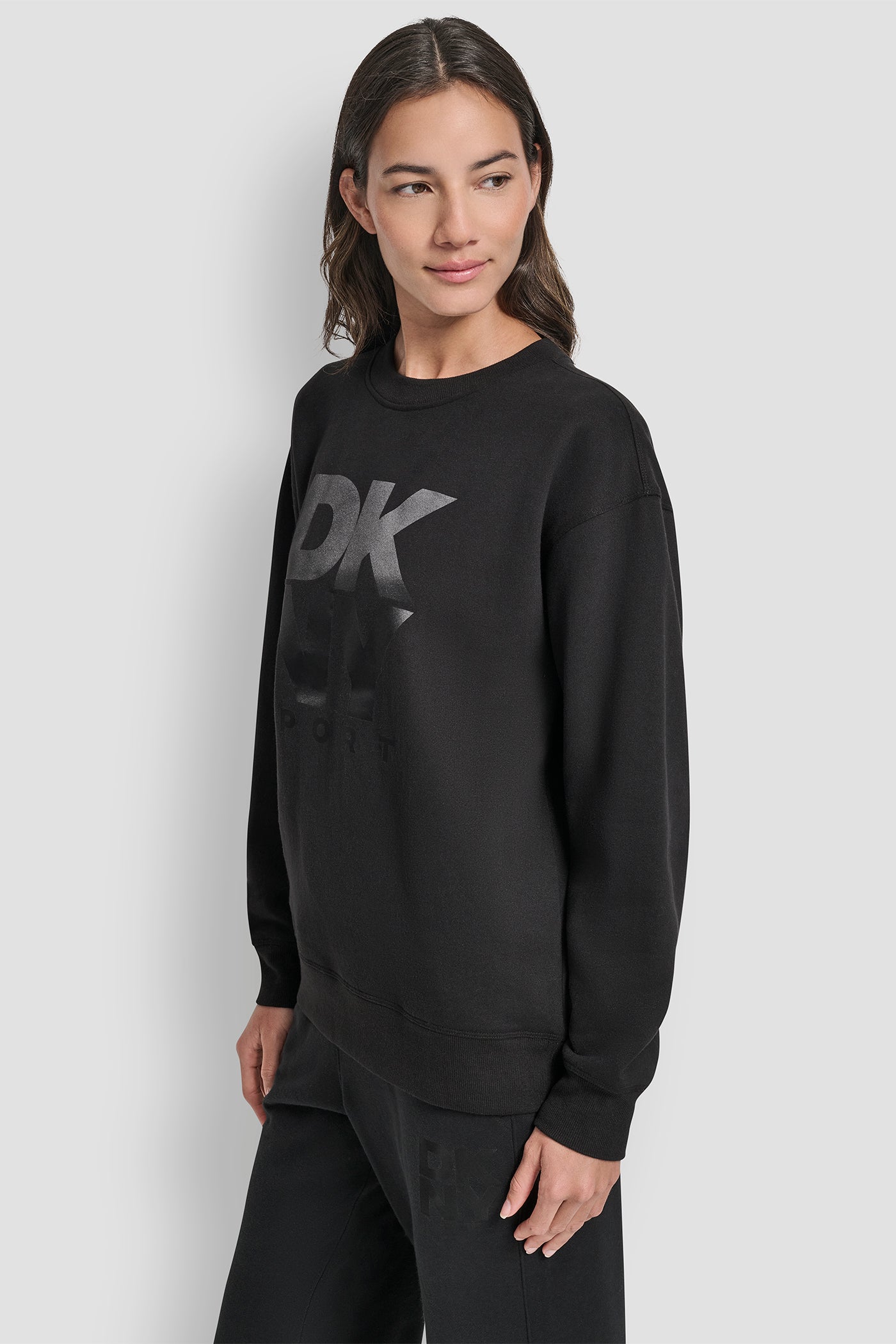 STACKED SATIN LOGO LONG LINE CREW NECK PULLOVER VIEW 3 | DKNY Sport