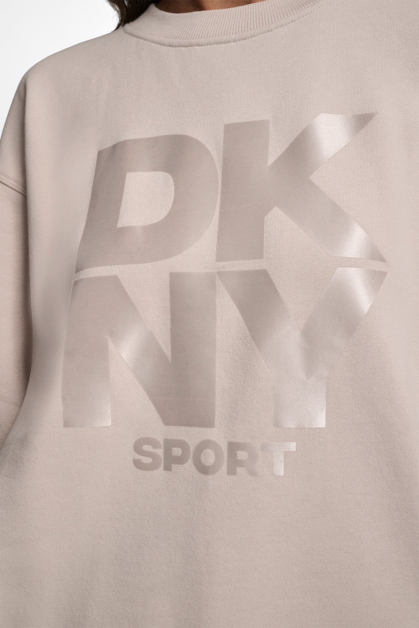 STACKED SATIN LOGO LONG LINE CREW NECK PULLOVER VIEW 4 | DKNY Sport