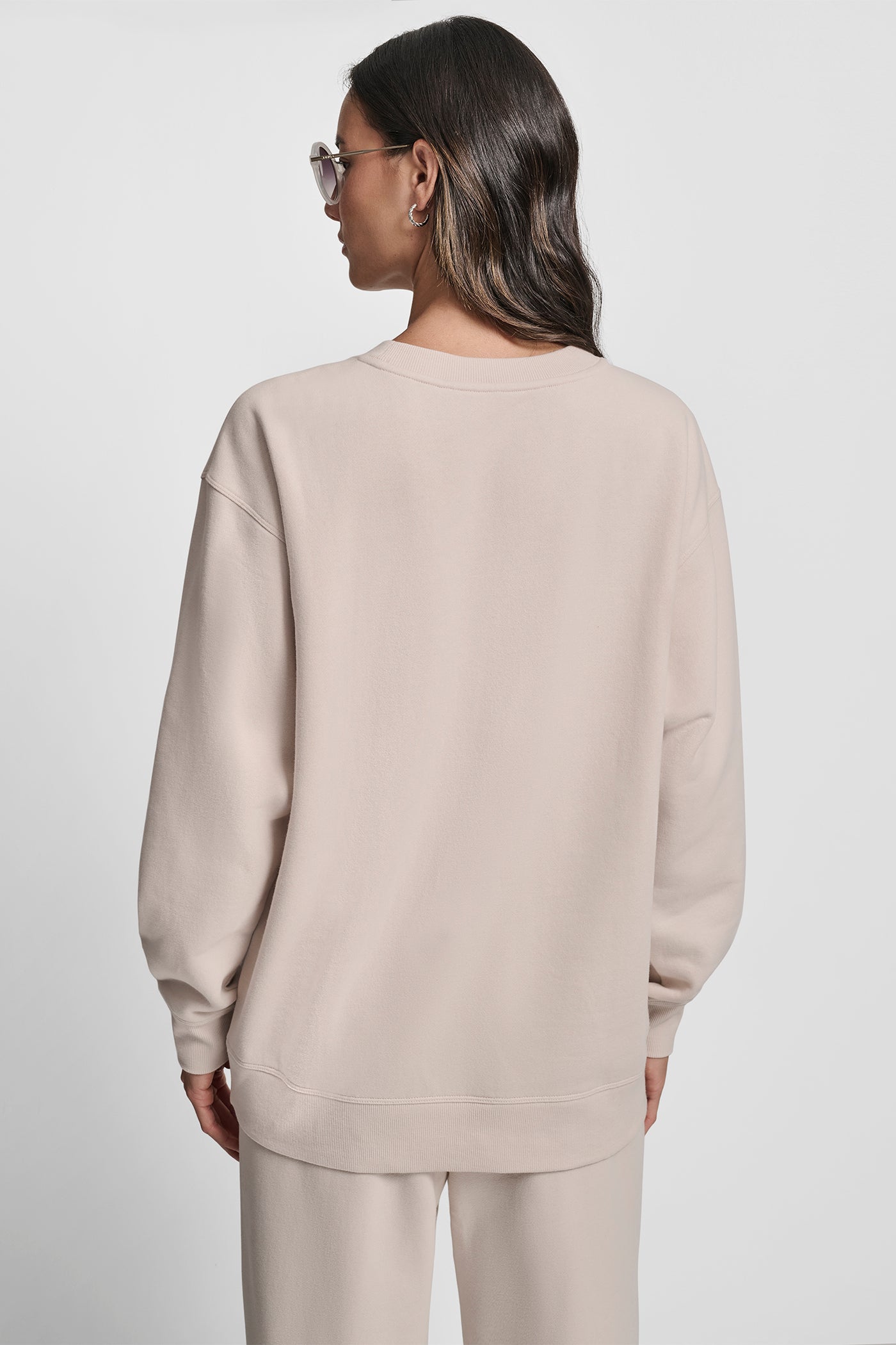 OAT STACKED SATIN LOGO LONG LINE CREW NECK PULLOVER, VIEW 2 | Sweatshirts & Joggers