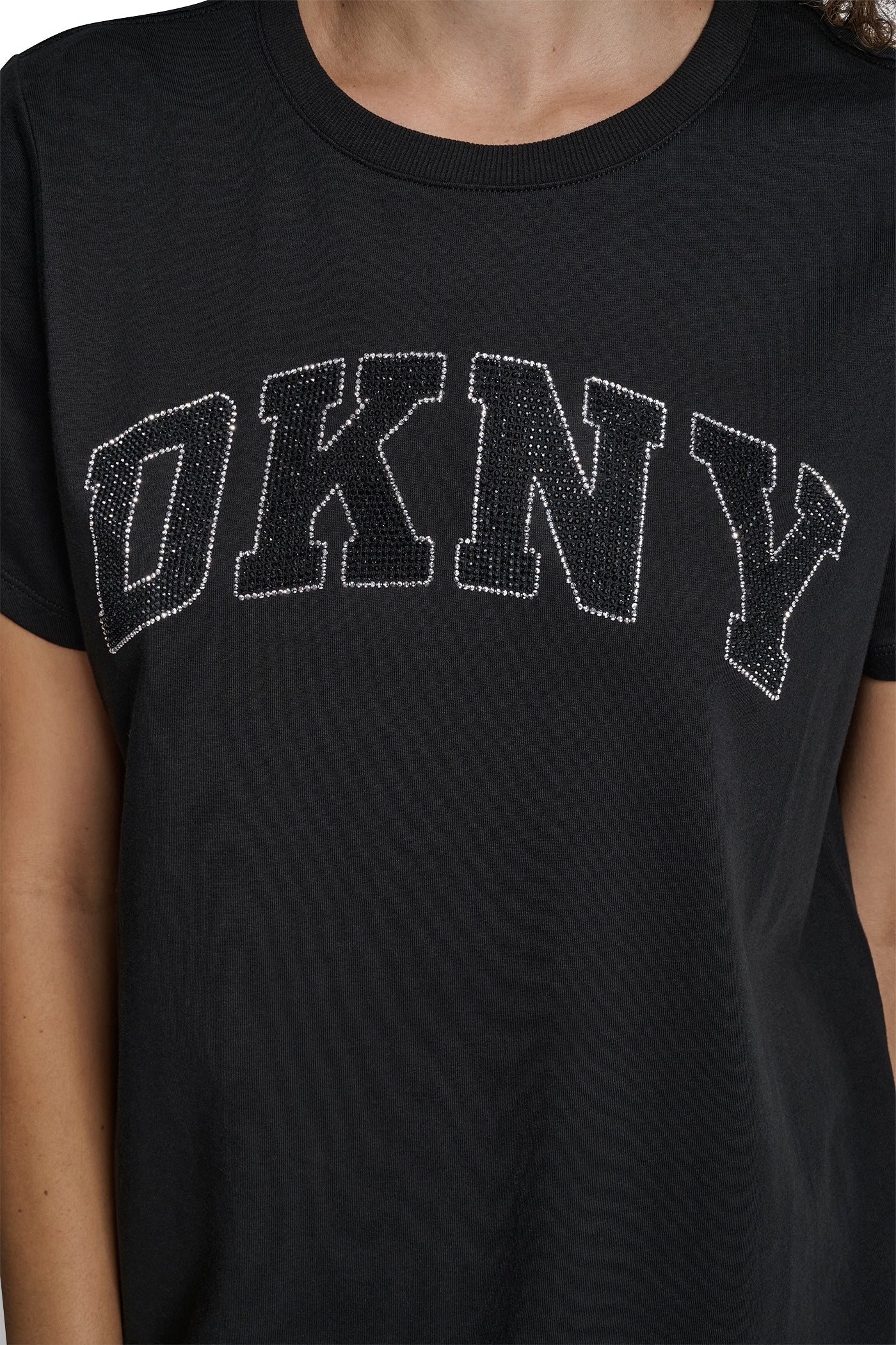 VARSITY LOGO GRAPHIC TEE VIEW 2