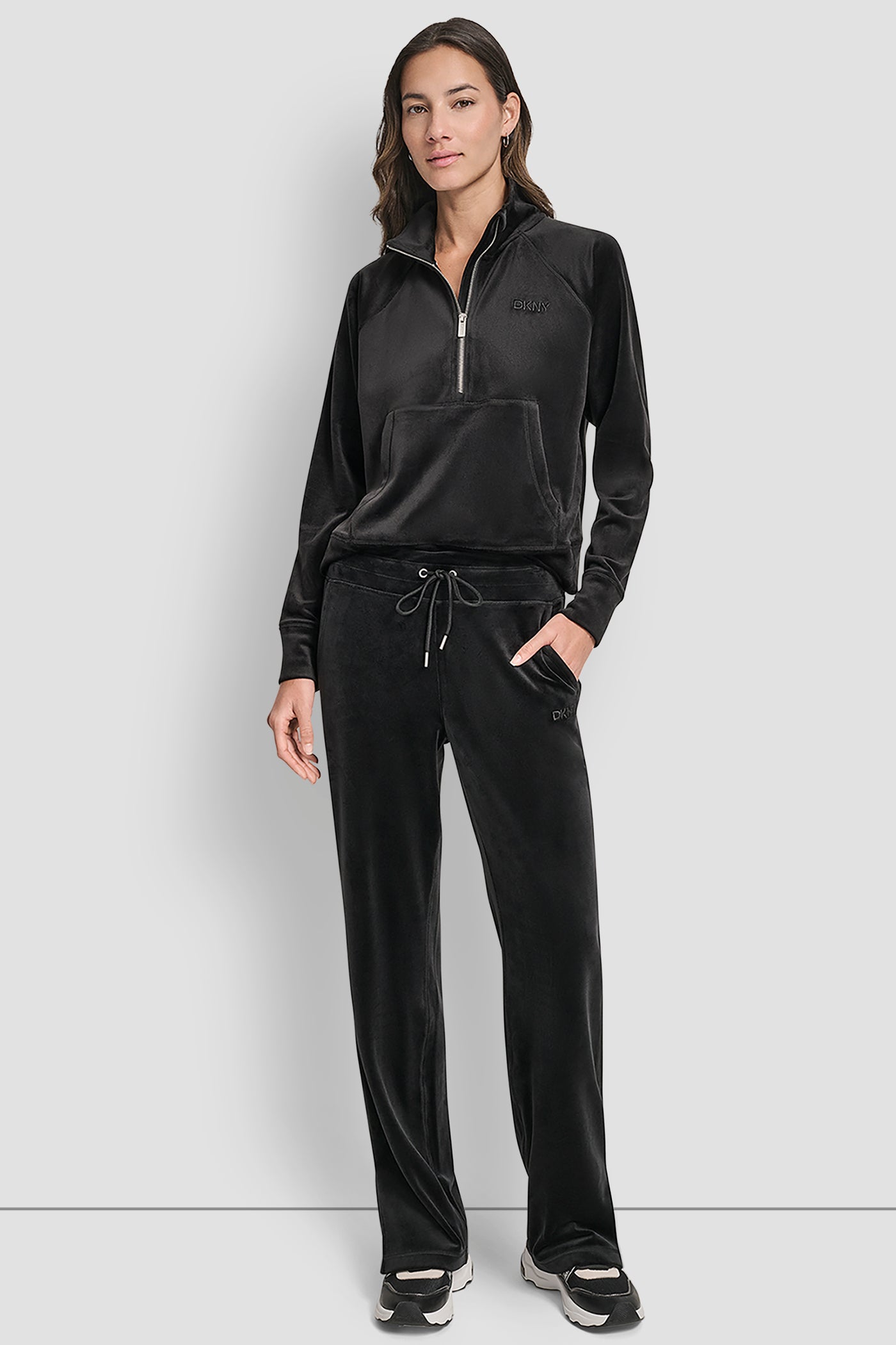 EMBROIDERY LOGO TRACK PANT WITH SLIT VIEW 4 | Sport Essentials