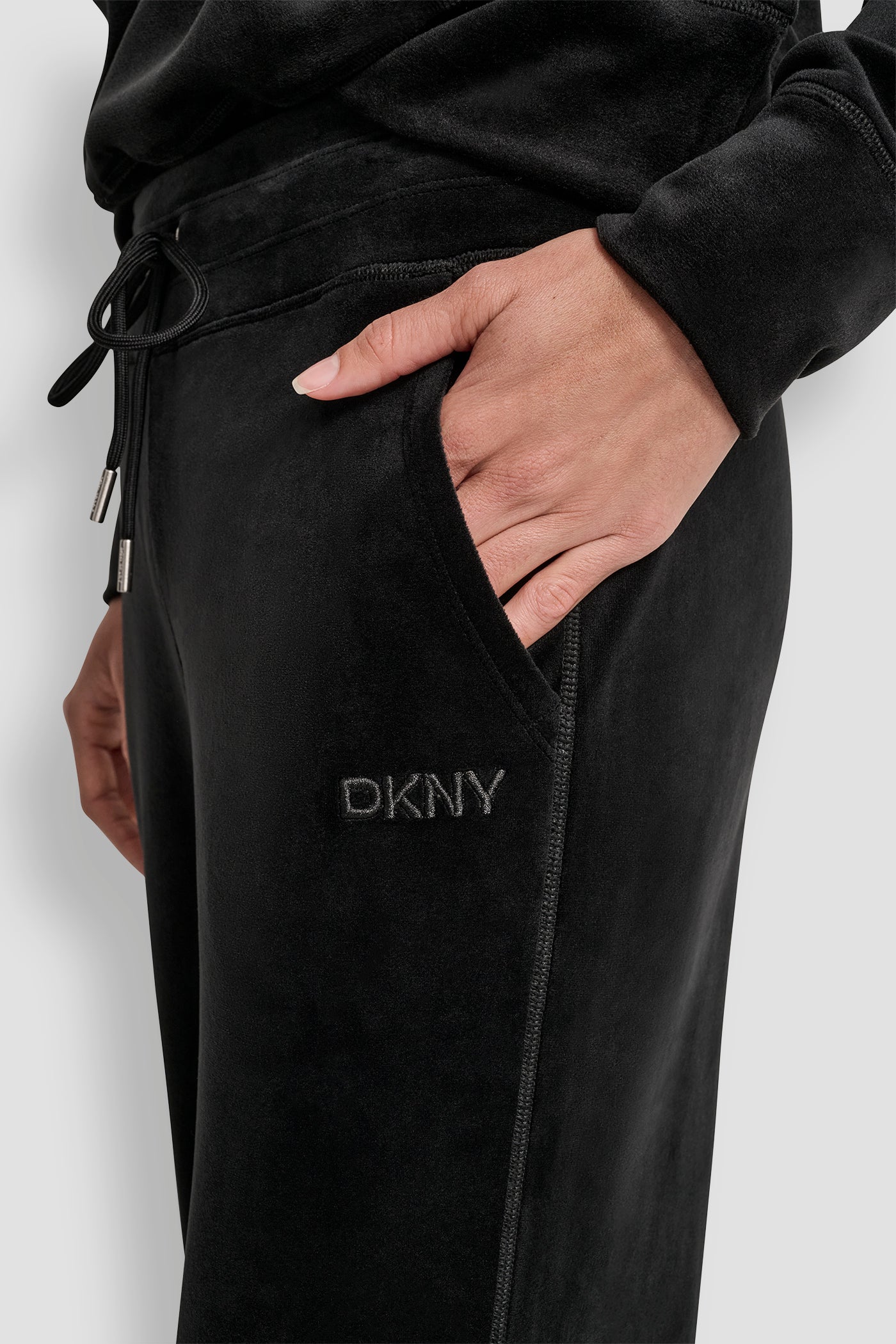 EMBROIDERY LOGO TRACK PANT WITH SLIT VIEW 3 | Sport Essentials