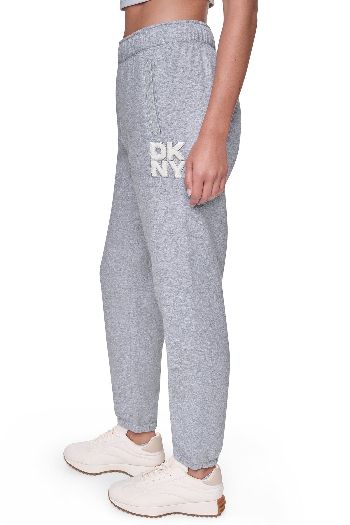 MID-RISE CHENILLE LOGO RELAXED JOGGER VIEW 2