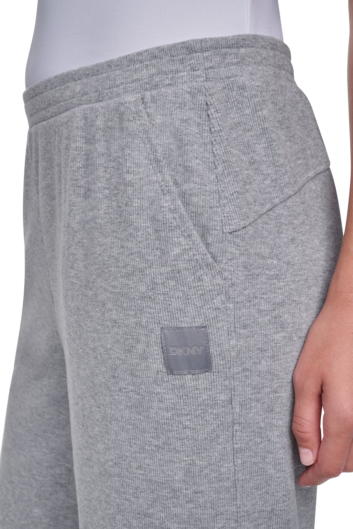 HIGH-RISE RELAXED STRAIGHT LEG PANT VIEW 2