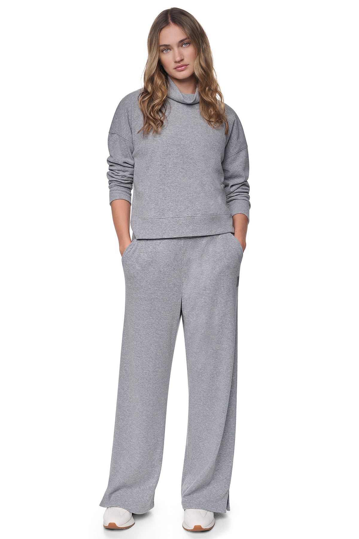 HIGH-RISE RELAXED STRAIGHT LEG PANT VIEW 2
