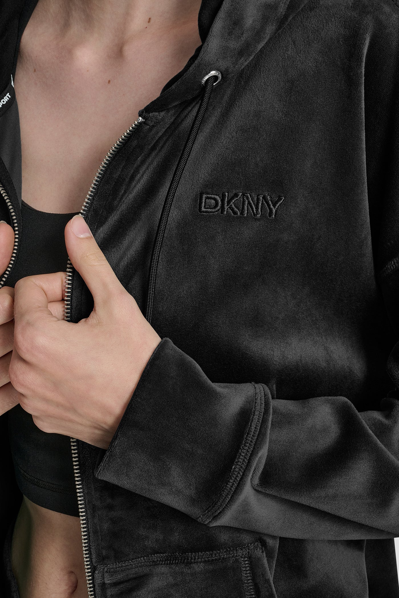 EMBROIDERY LOGO FULL ZIP HOODIE WITH POCKETS VIEW 5 | New Arrivals
