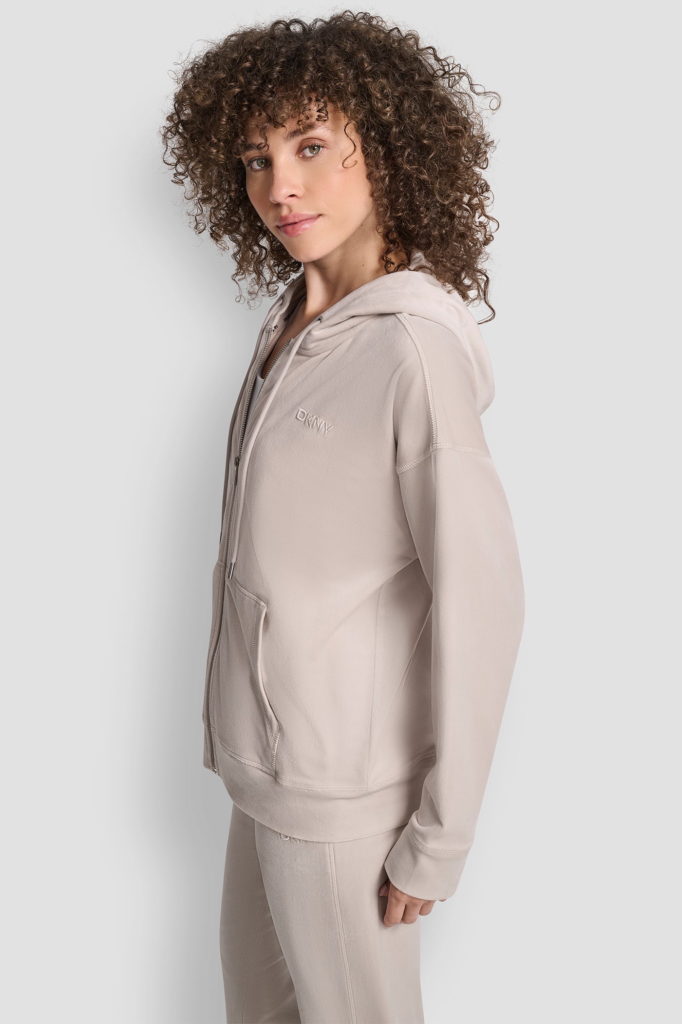EMBROIDERY LOGO FULL ZIP HOODIE WITH POCKETS VIEW 3 | New Arrivals