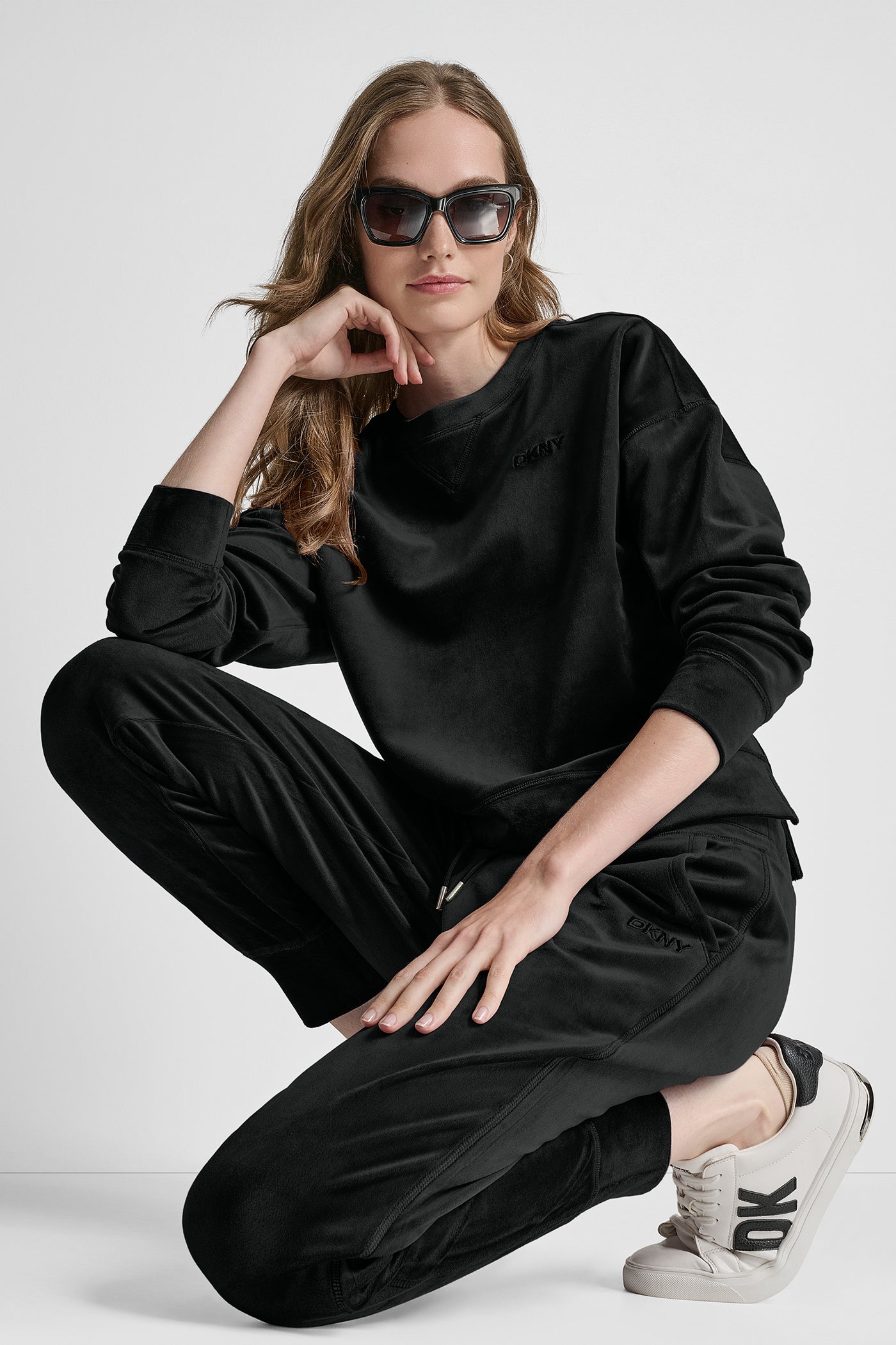 HIGH LOW CREW NECK V-INSET PULLOVER WITH EMBROIDERY VIEW 6 | DKNY Sport