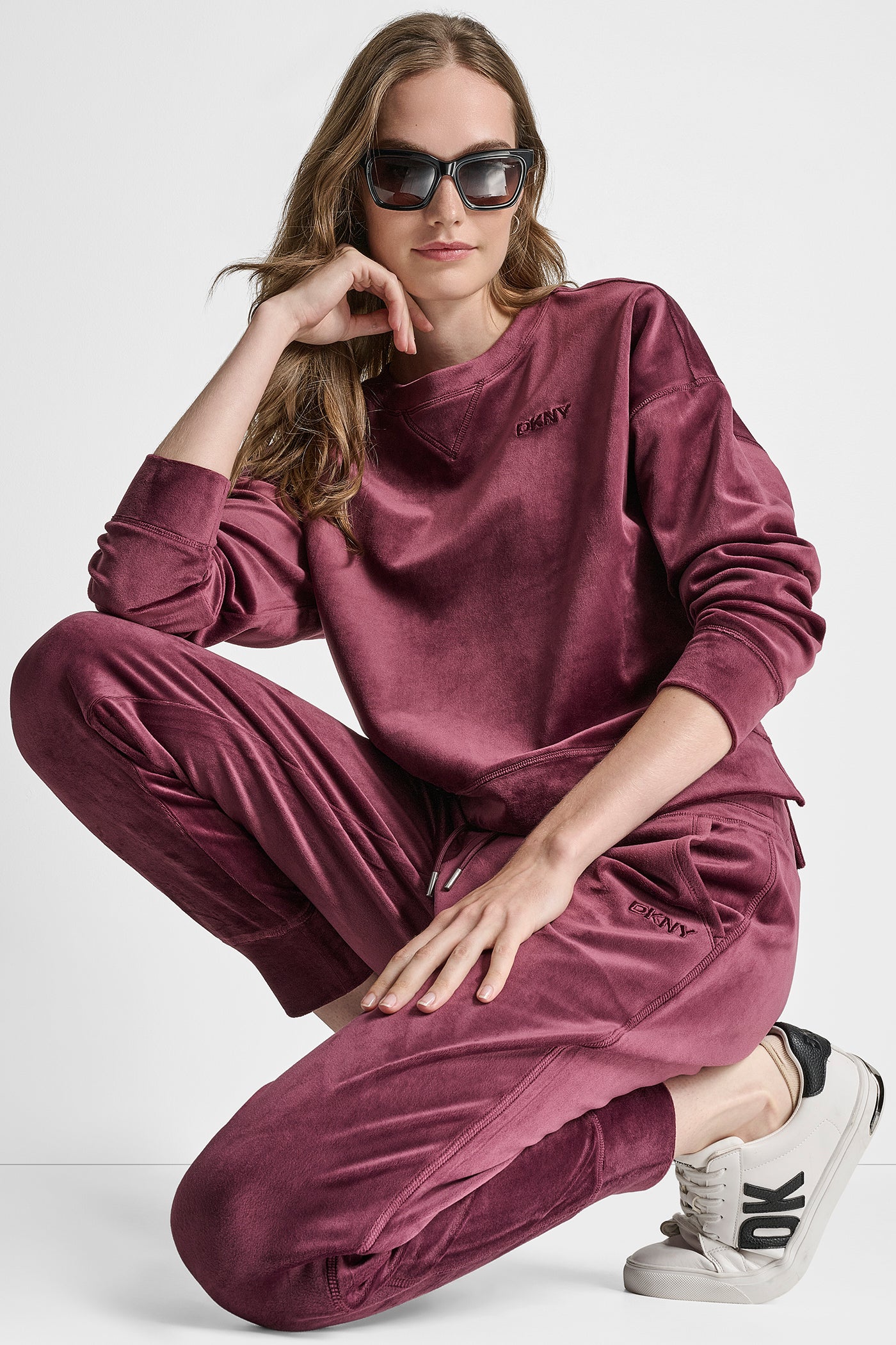 HIGH LOW CREW NECK V-INSET PULLOVER WITH EMBROIDERY VIEW 6 | DKNY Sport